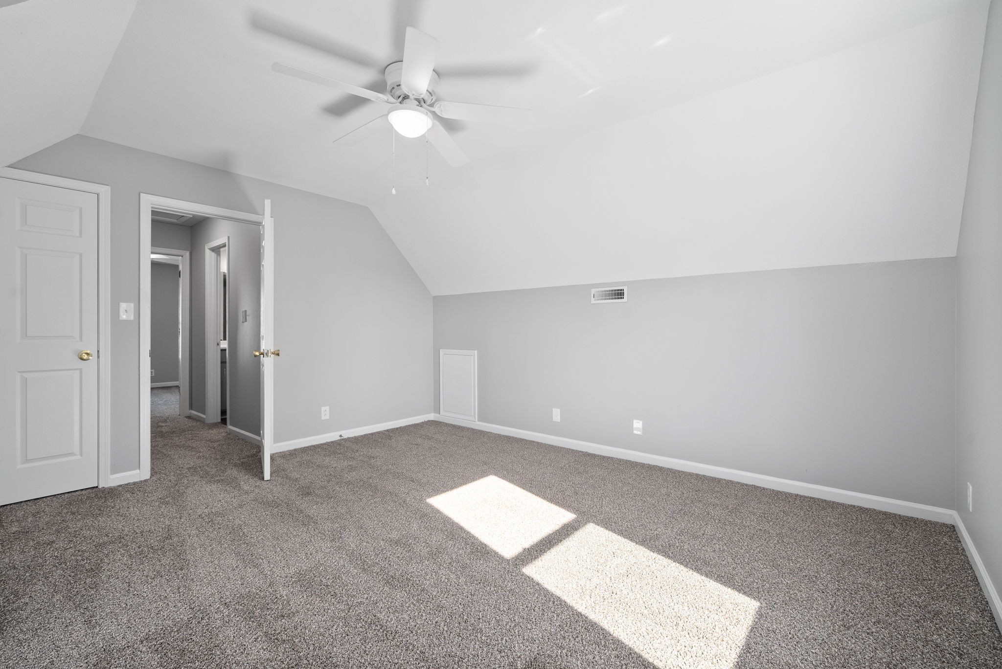 Image 20 of 50 For 2400 Forest Drive 231