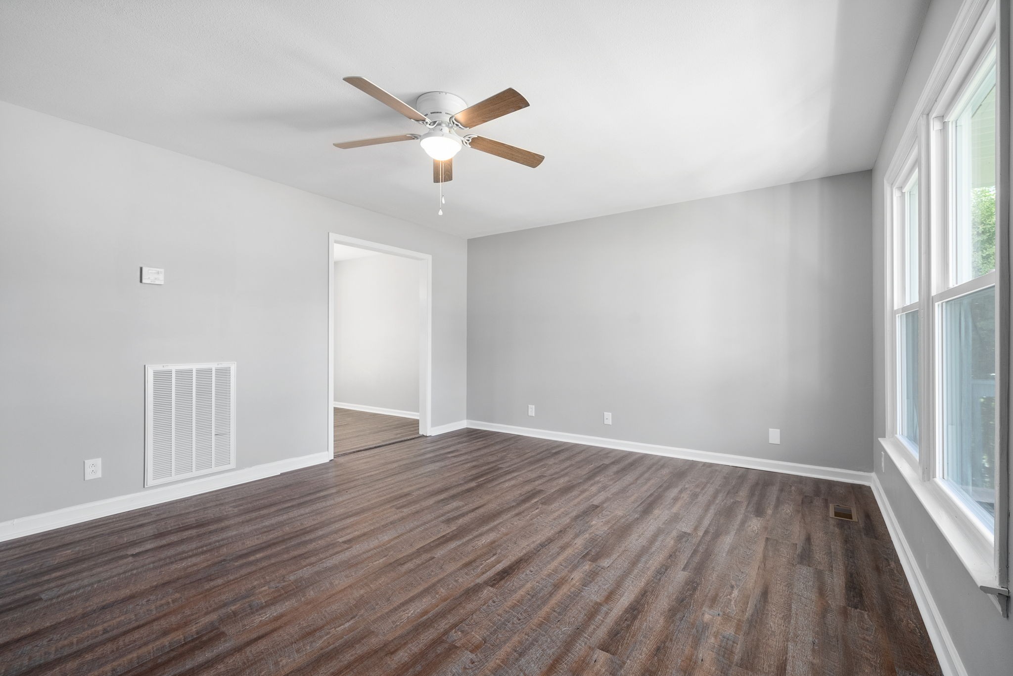 Image 4 of 50 For 2400 Forest Drive 231