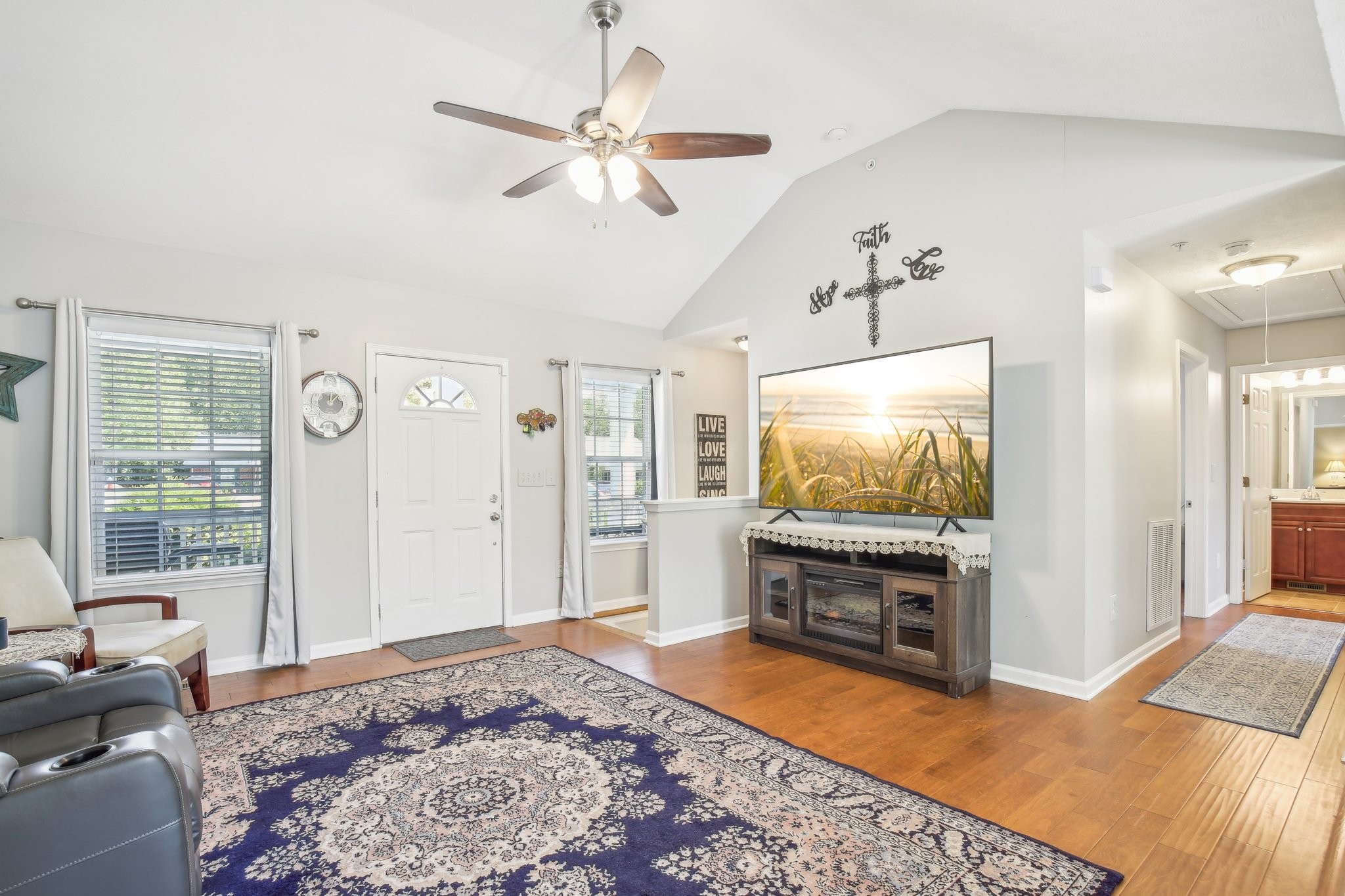 Image 10 of 16 For 13319 106th Place