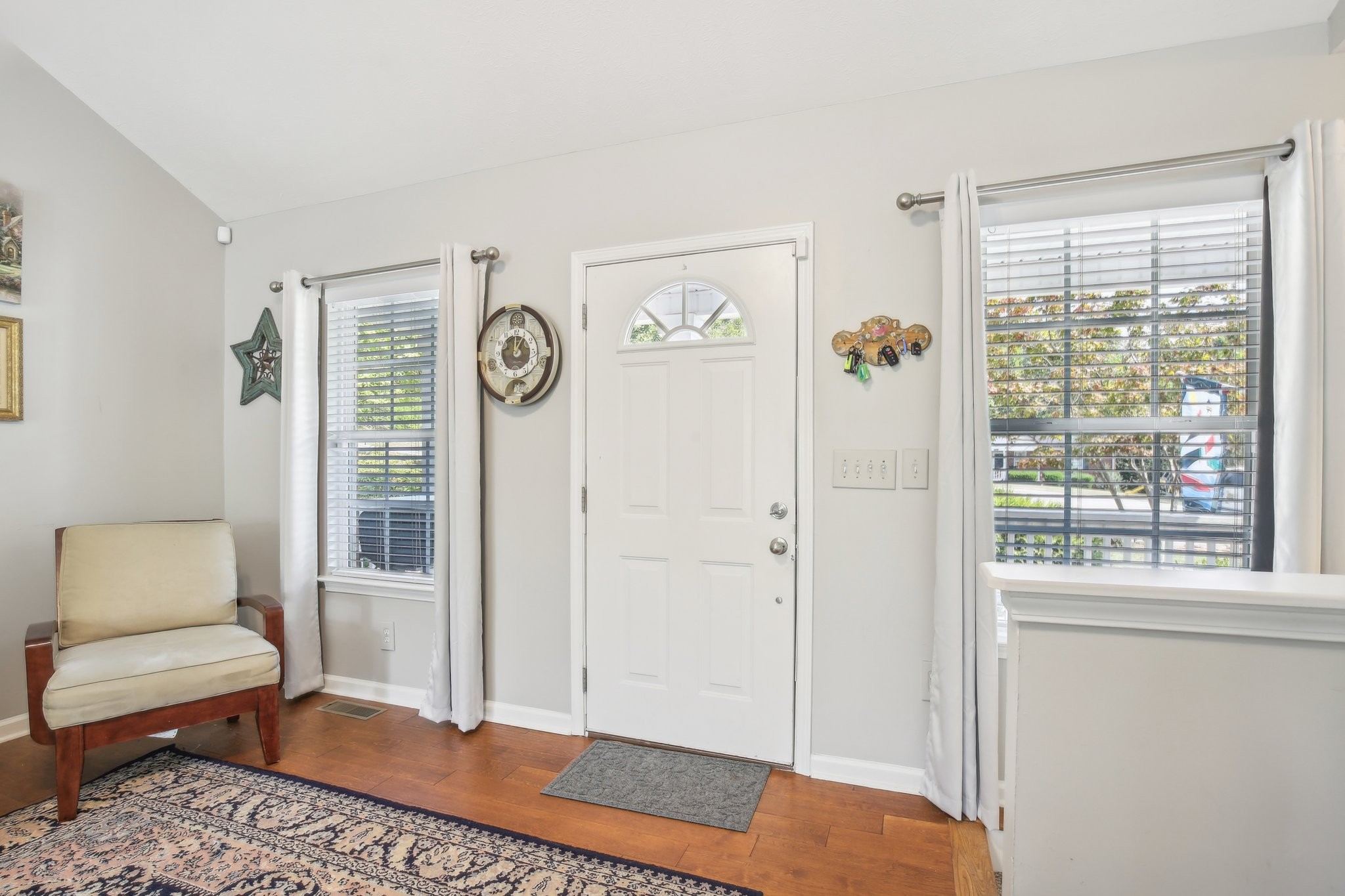 Image 7 of 16 For 13319 106th Place
