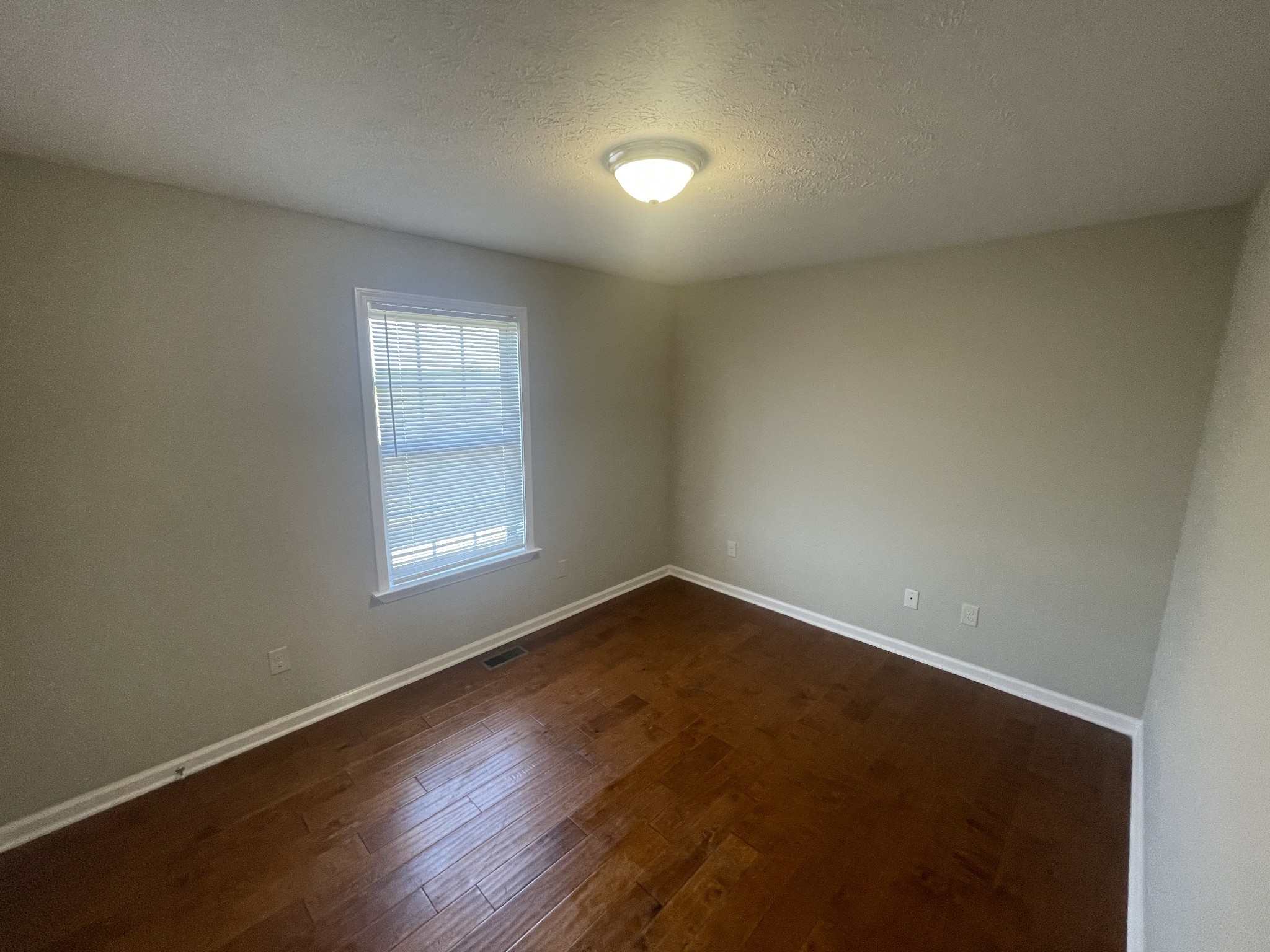 Image 16 of 54 For 8142 59th Avenue
