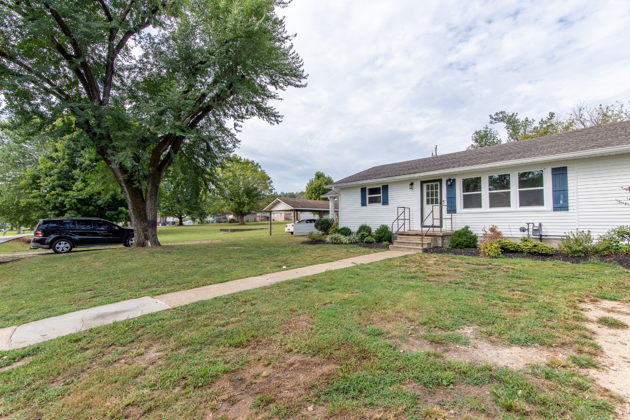 Image 7 of 28 For 9253 58th Circle