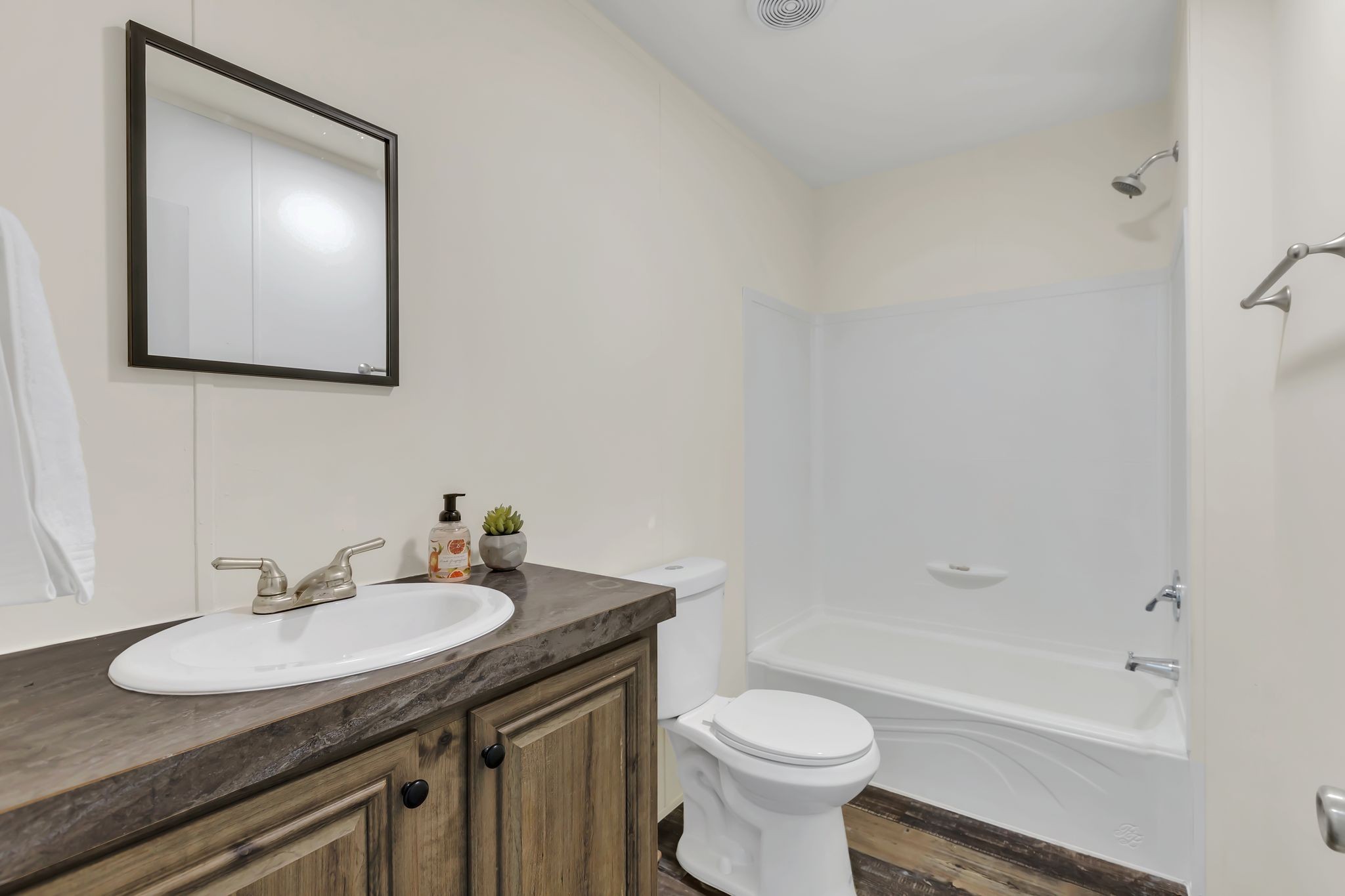 Image 18 of 82 For 9935 98th Lane