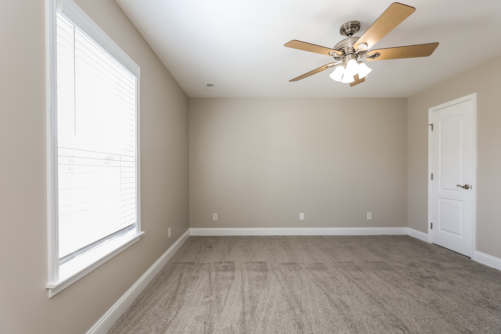 Image 7 of 41 For 9606 Caressa Way