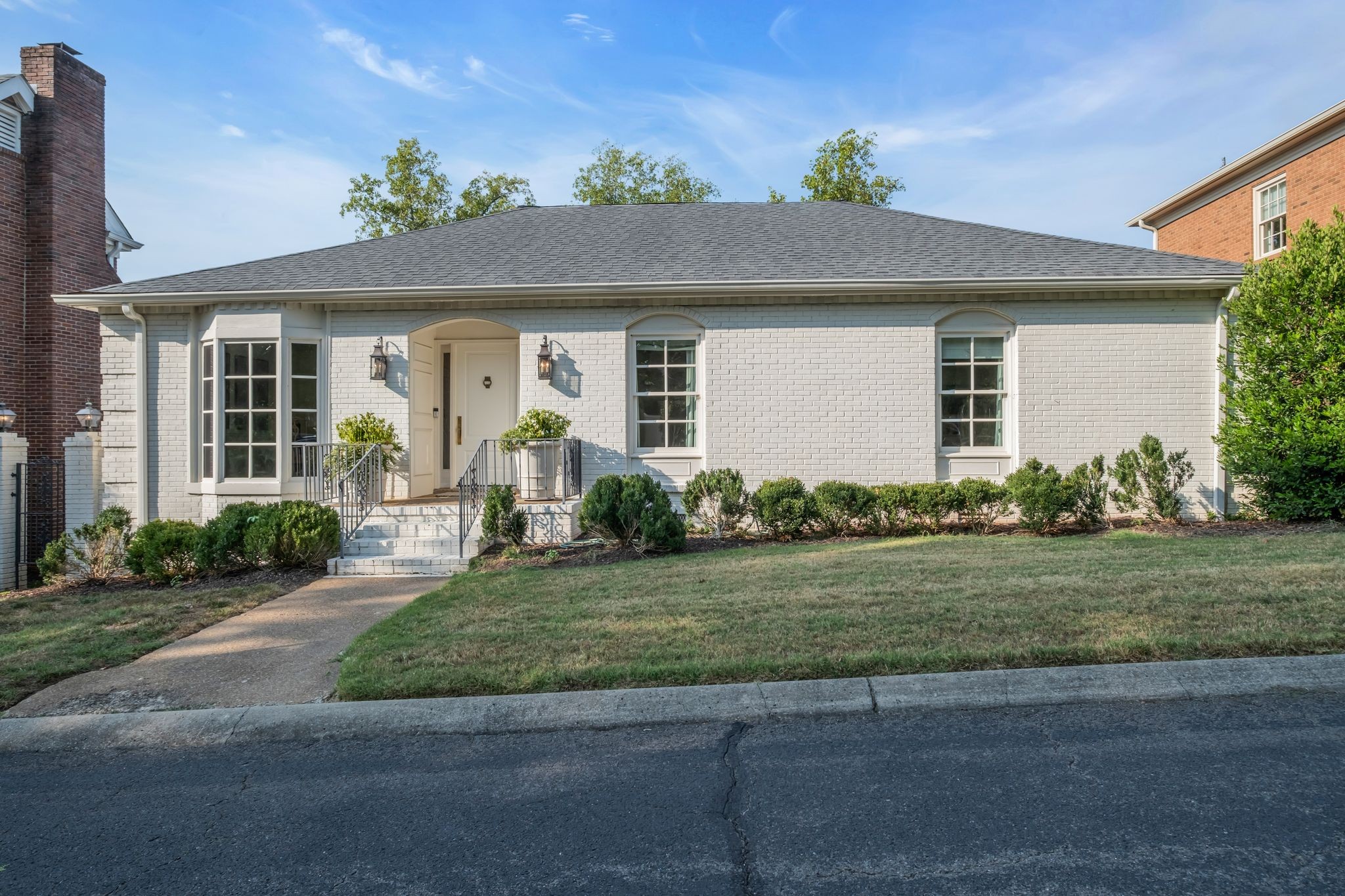 Image 3 of 10 For 6597 Grayton Terrace