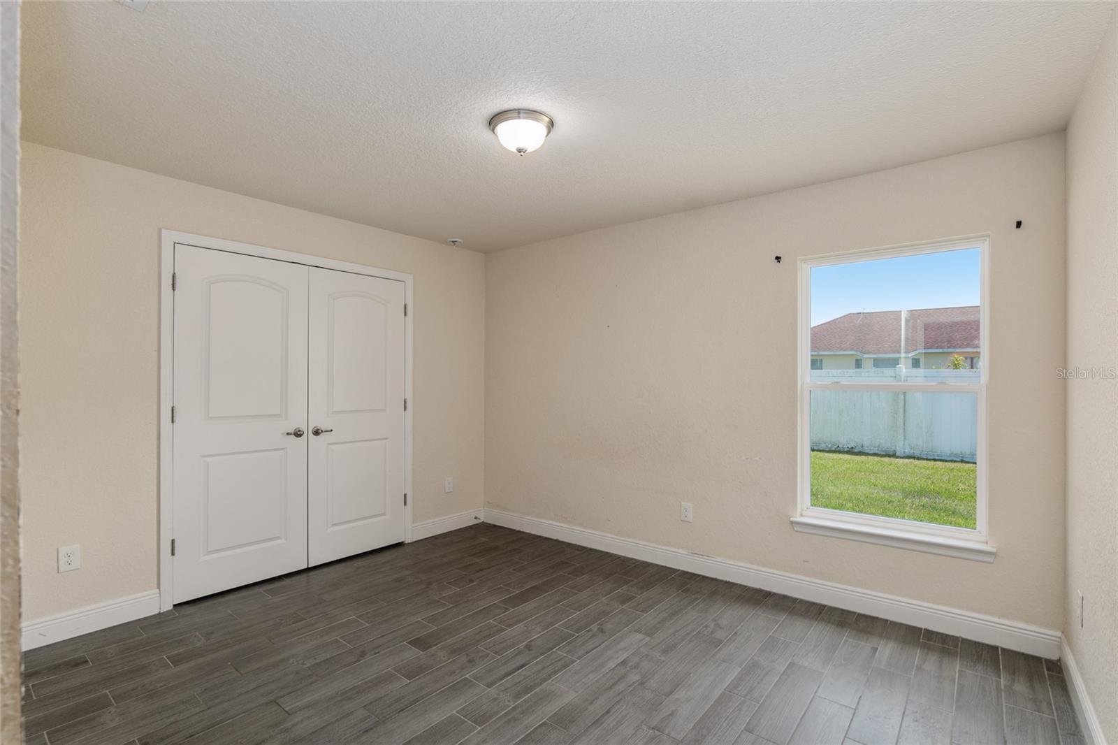 Image 42 of 50 For 10910 41st Avenue