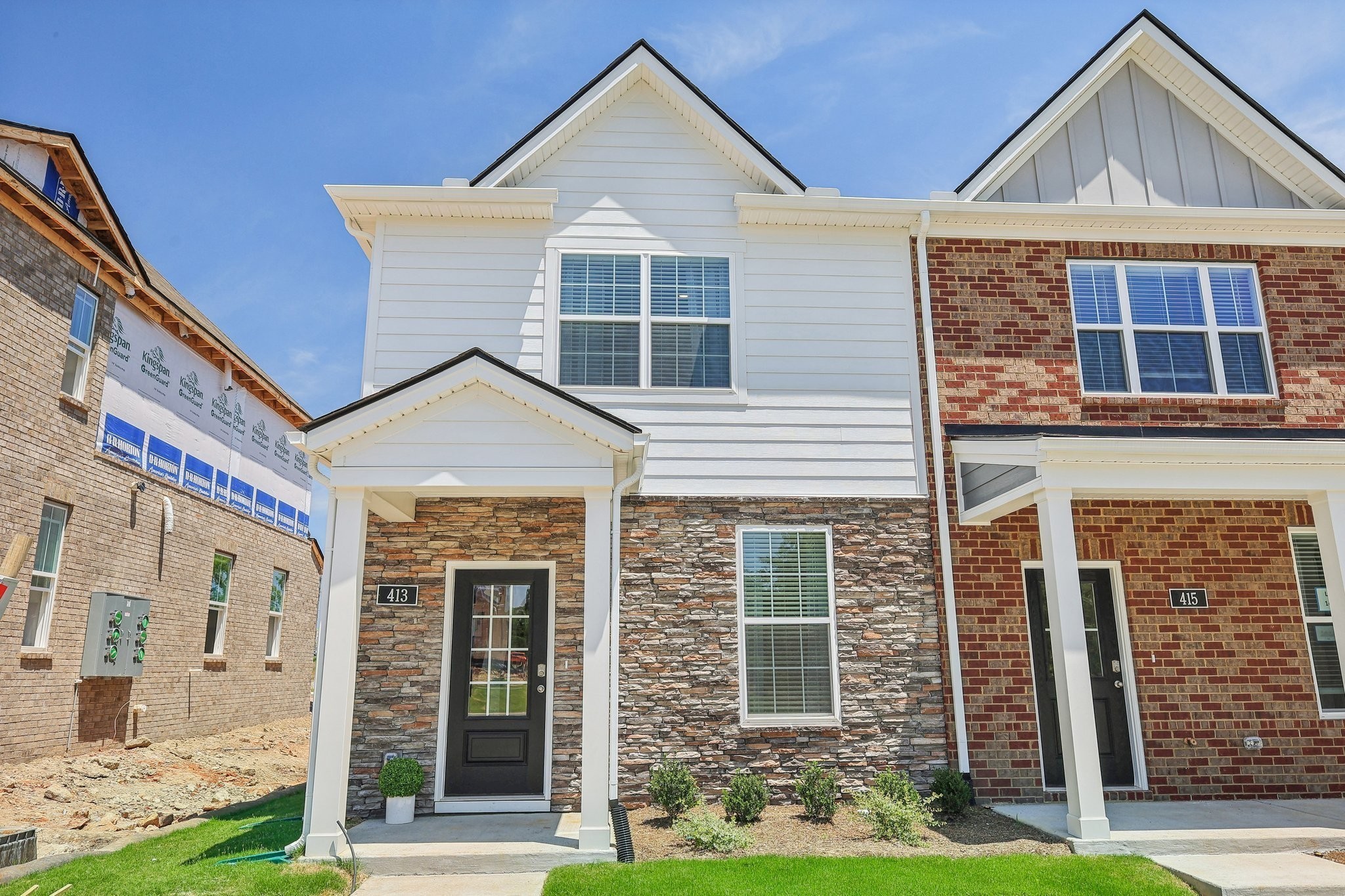 Listing Details for 1407 Autumn Drive, TAMPA, FL 33613