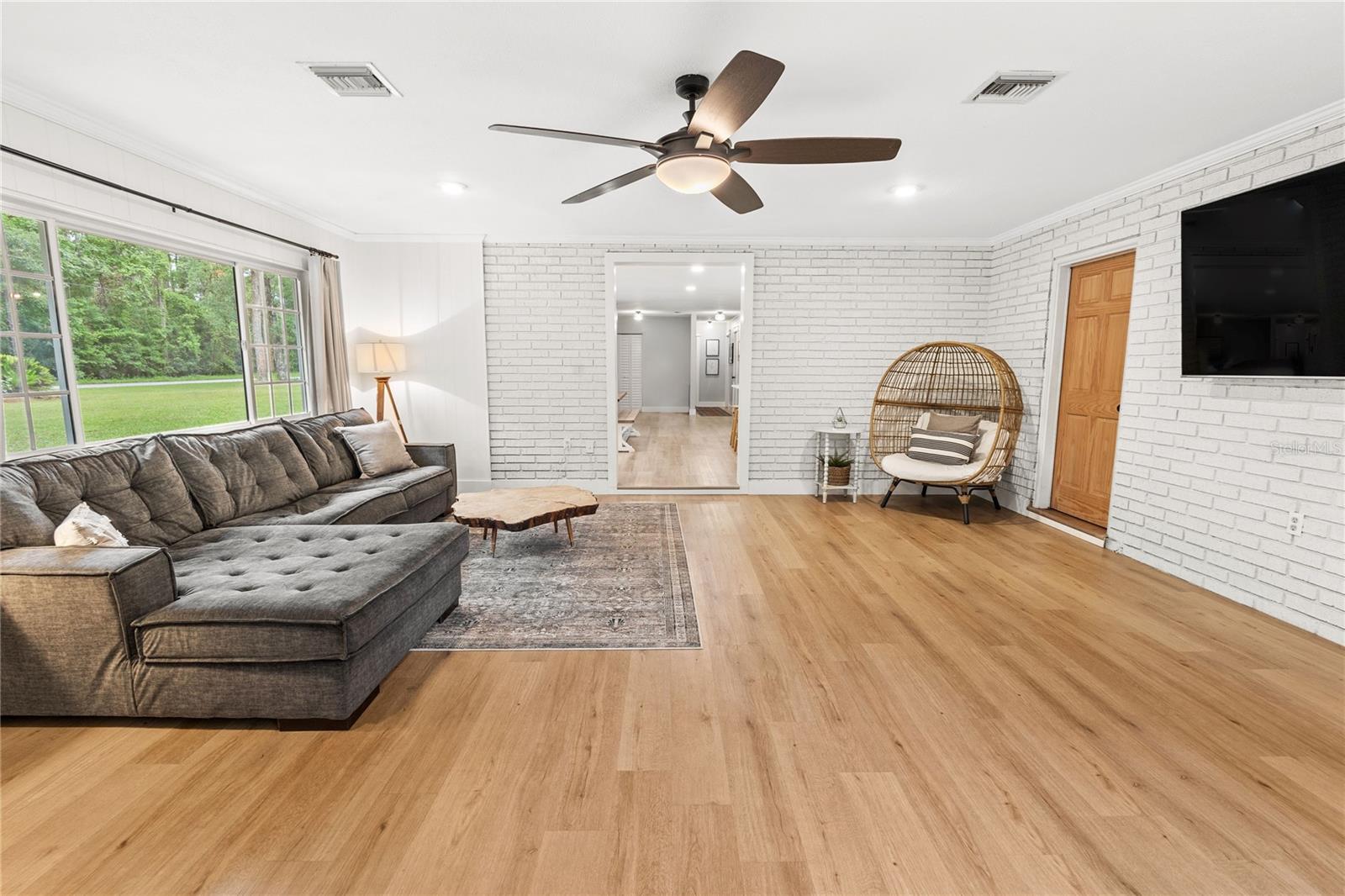 Image 21 of 53 For 5050 155th Avenue