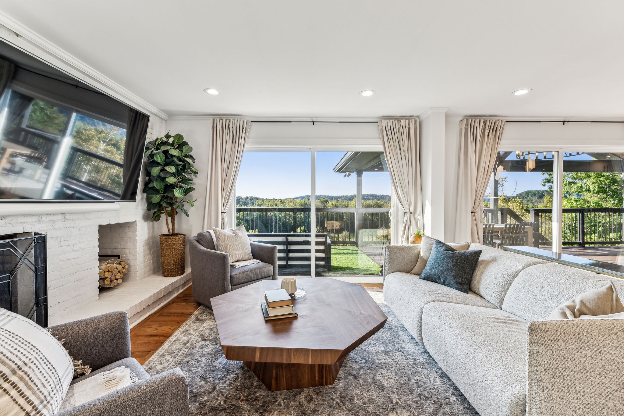 Image 11 of 26 For 8321 108th Place Road