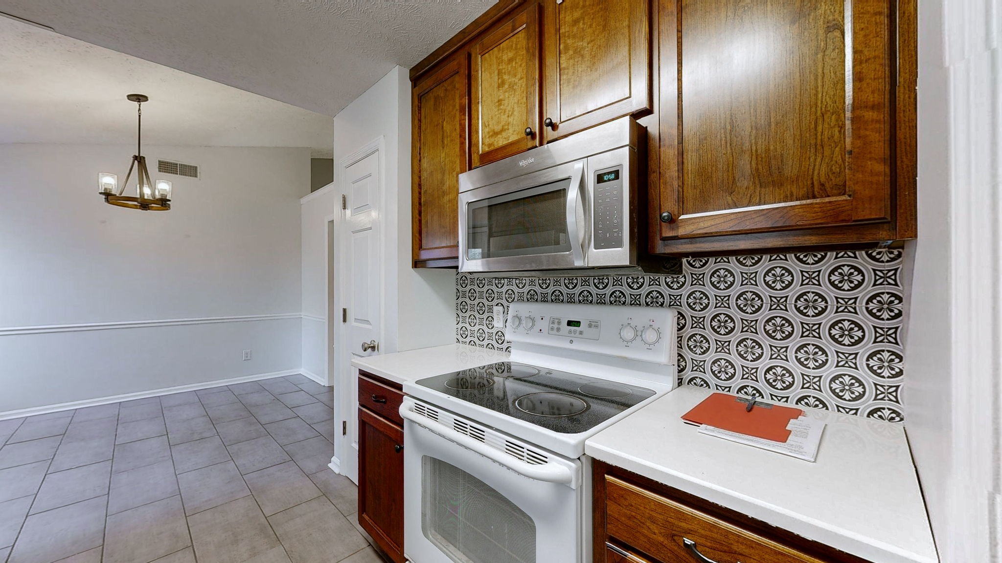 Image 10 of 78 For 5011 193rd Place