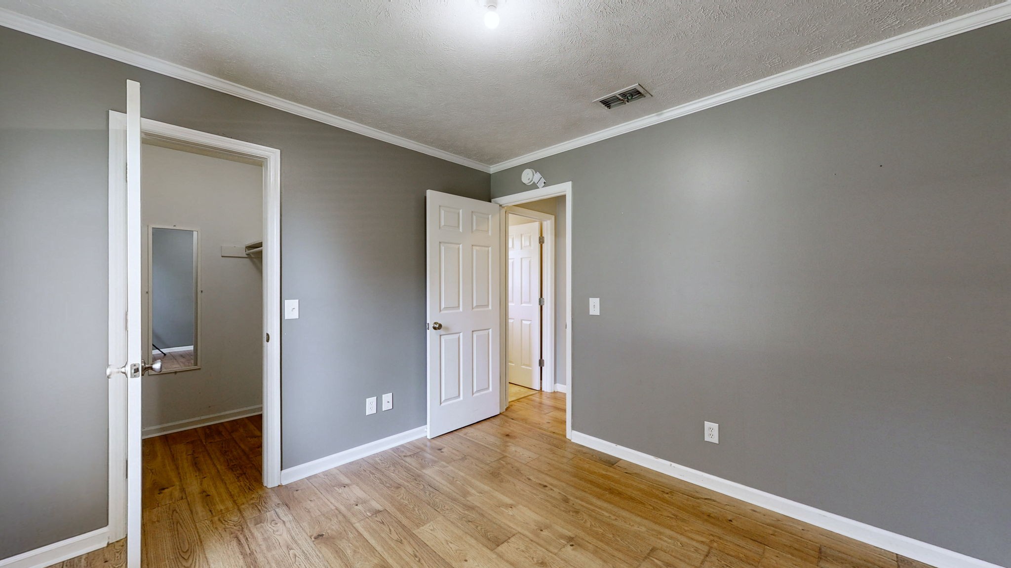 Image 16 of 78 For 5011 193rd Place