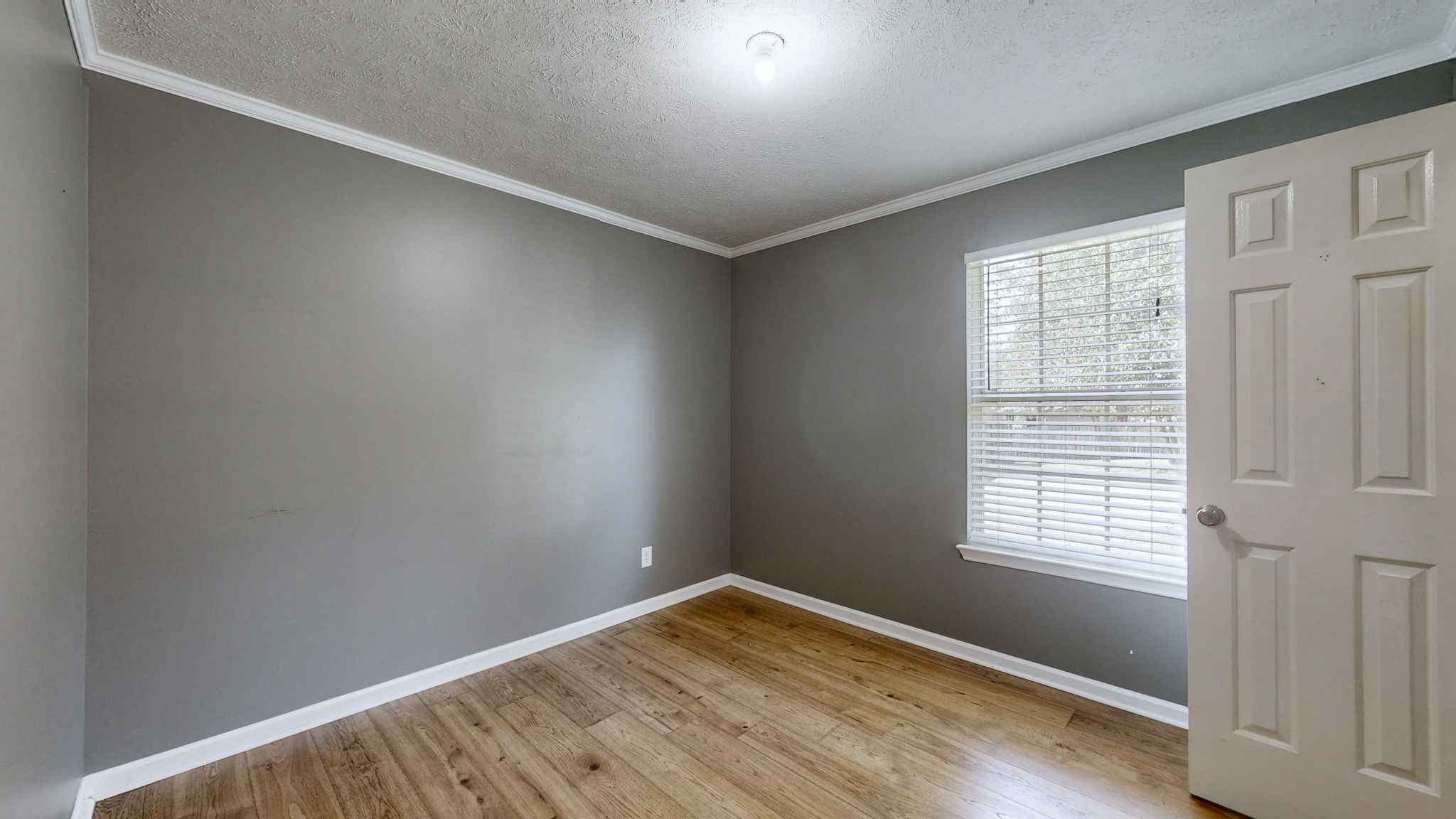 Image 17 of 78 For 5011 193rd Place