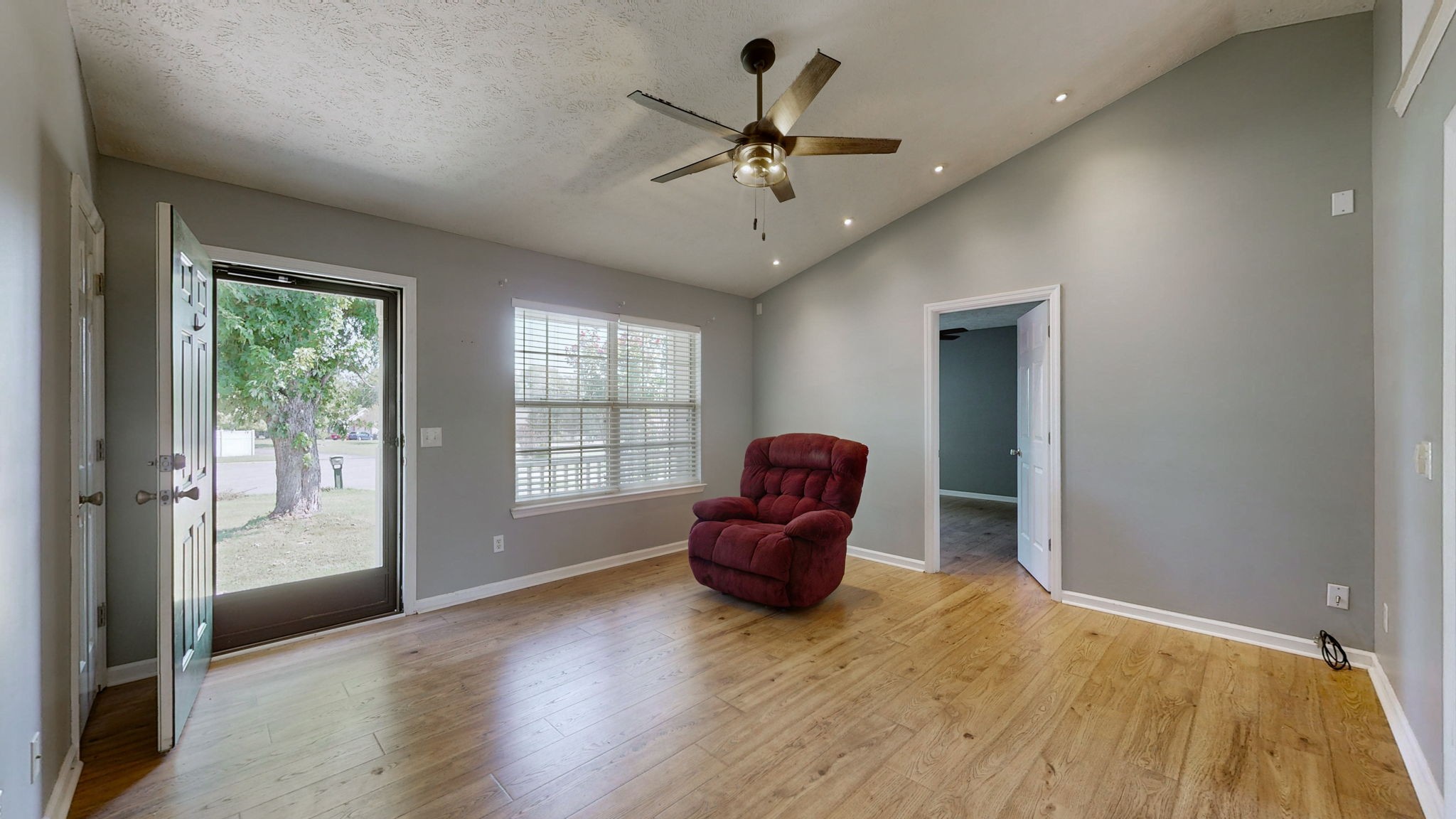 Image 5 of 78 For 5011 193rd Place