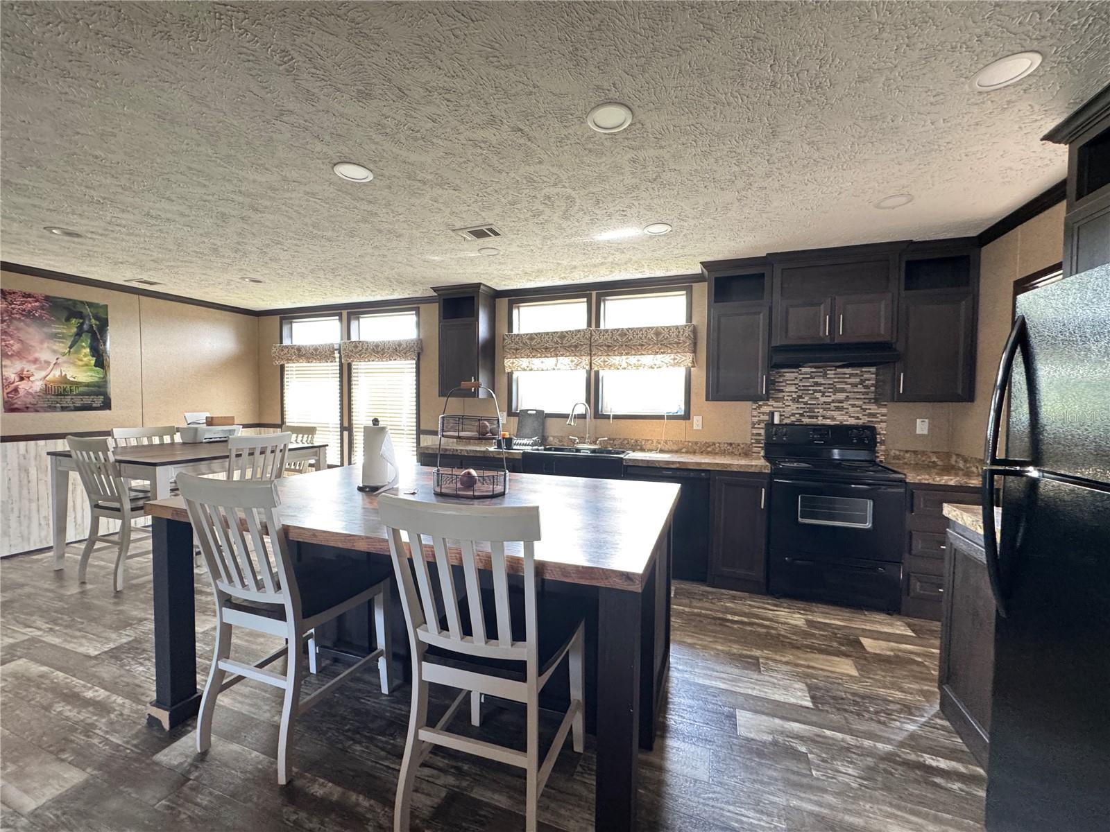 Image 7 of 46 For 9865 Highway 225a