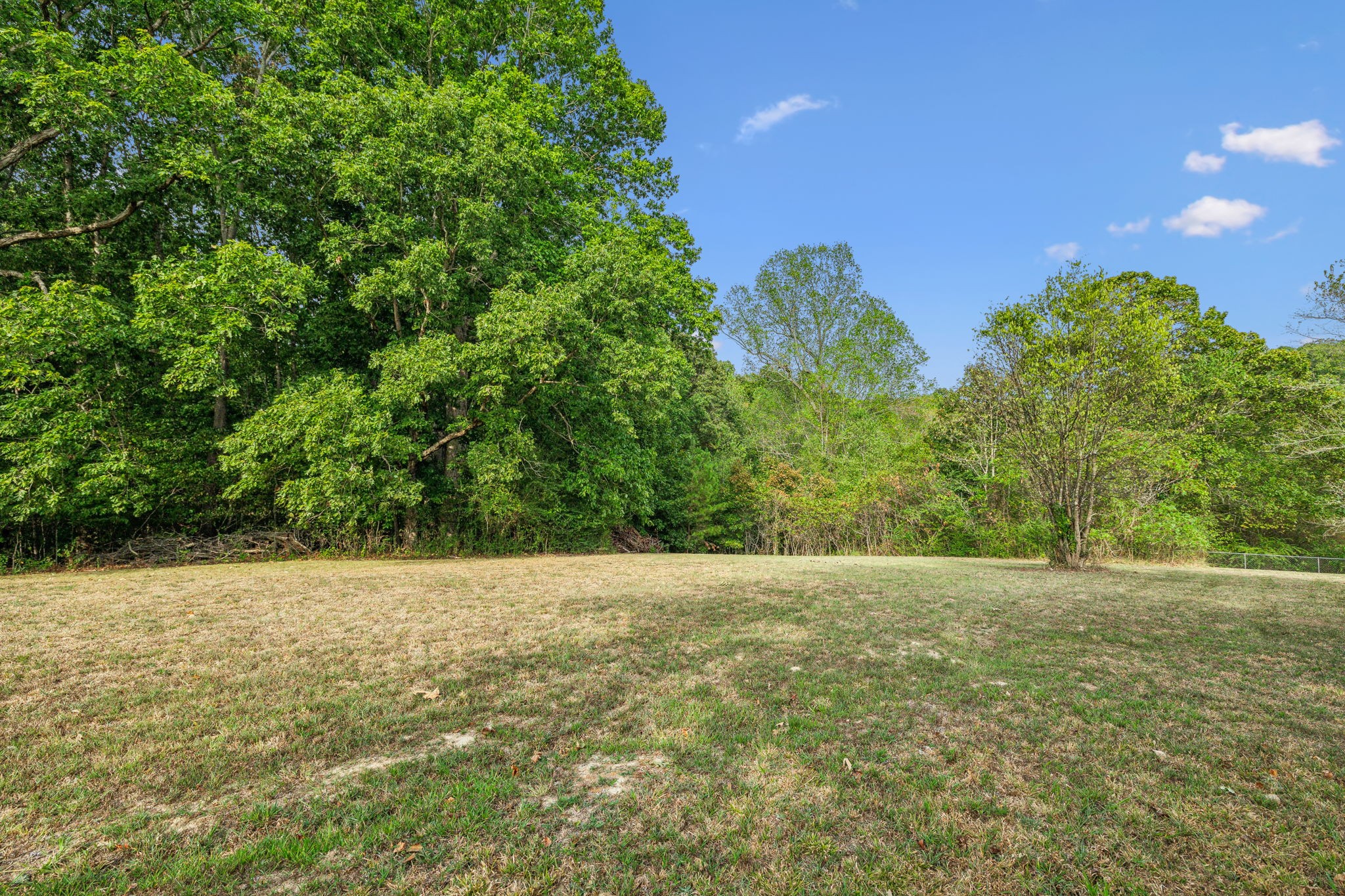 Listing photo id 0 for 4510 Gallagher Street