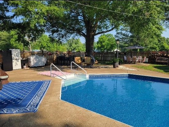 Image 17 of 27 For 5741 4th Place