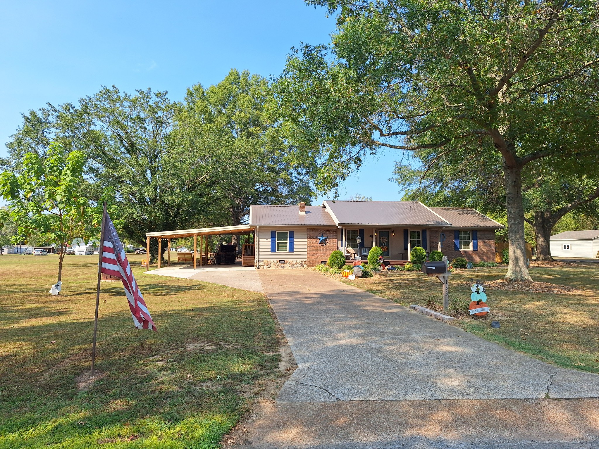 Image 4 of 27 For 5741 4th Place