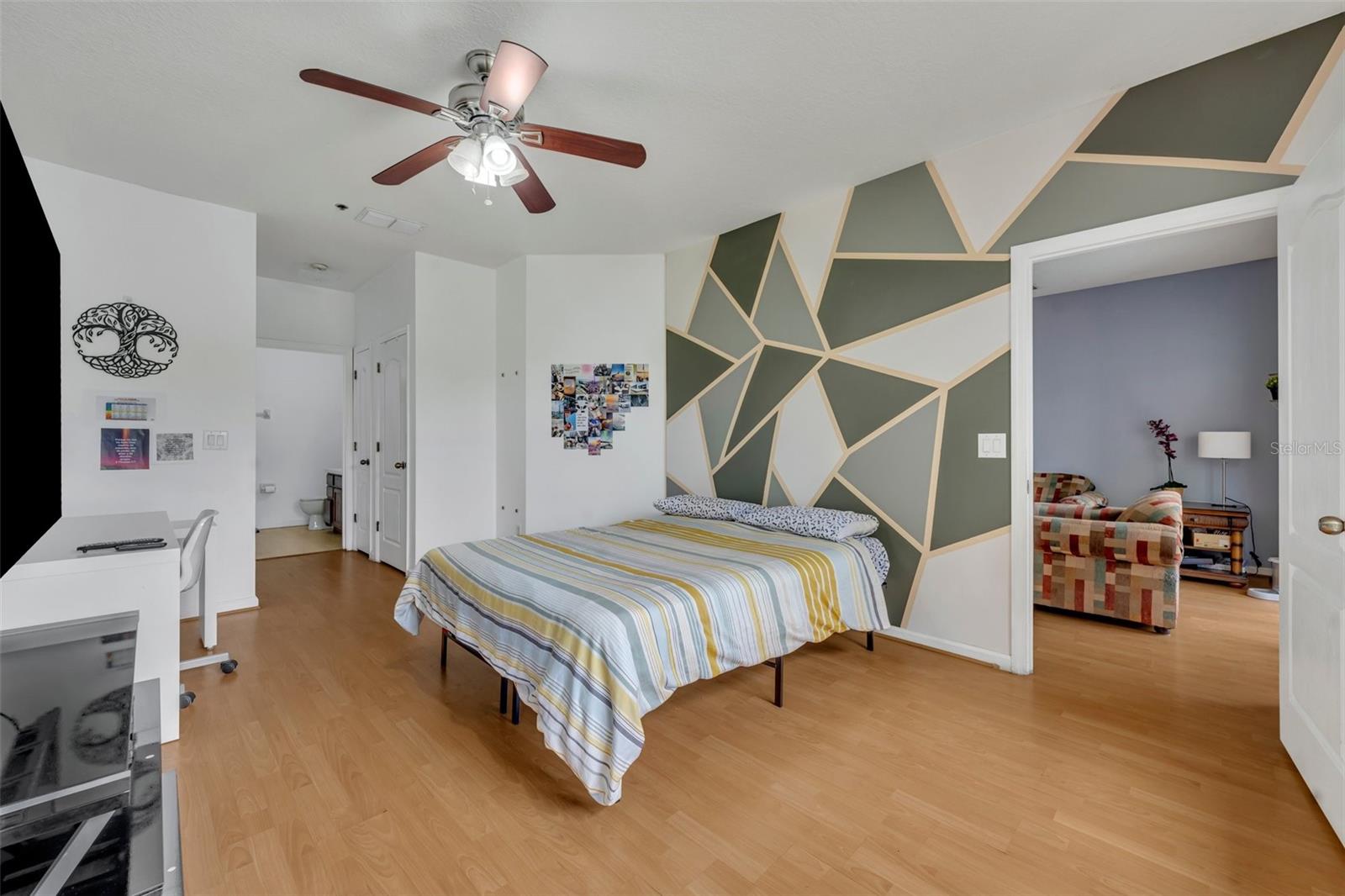 Image 15 of 21 For 4897 Cypress Wood Drive 6313