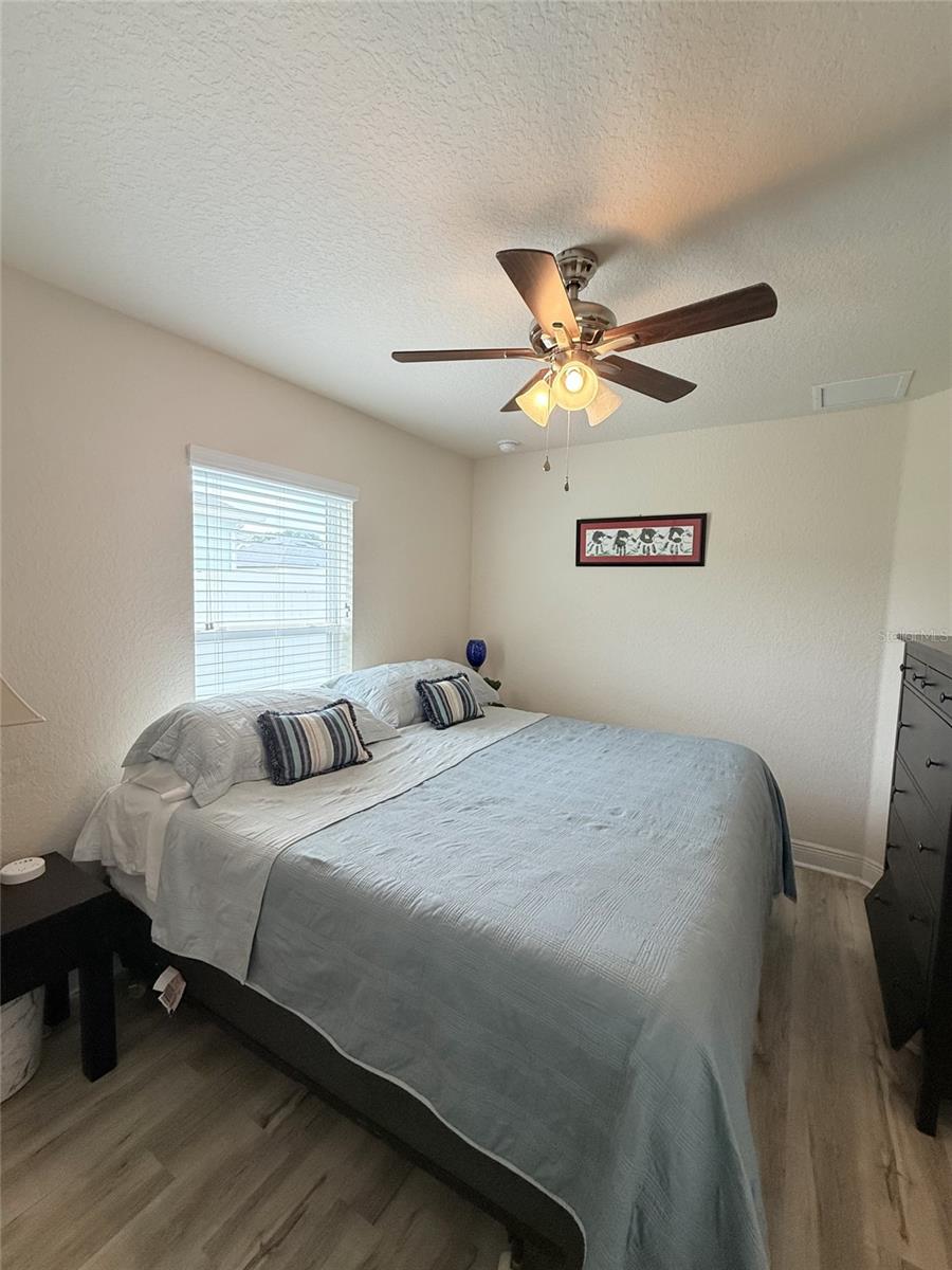 Image 27 of 41 For 186 44th Street