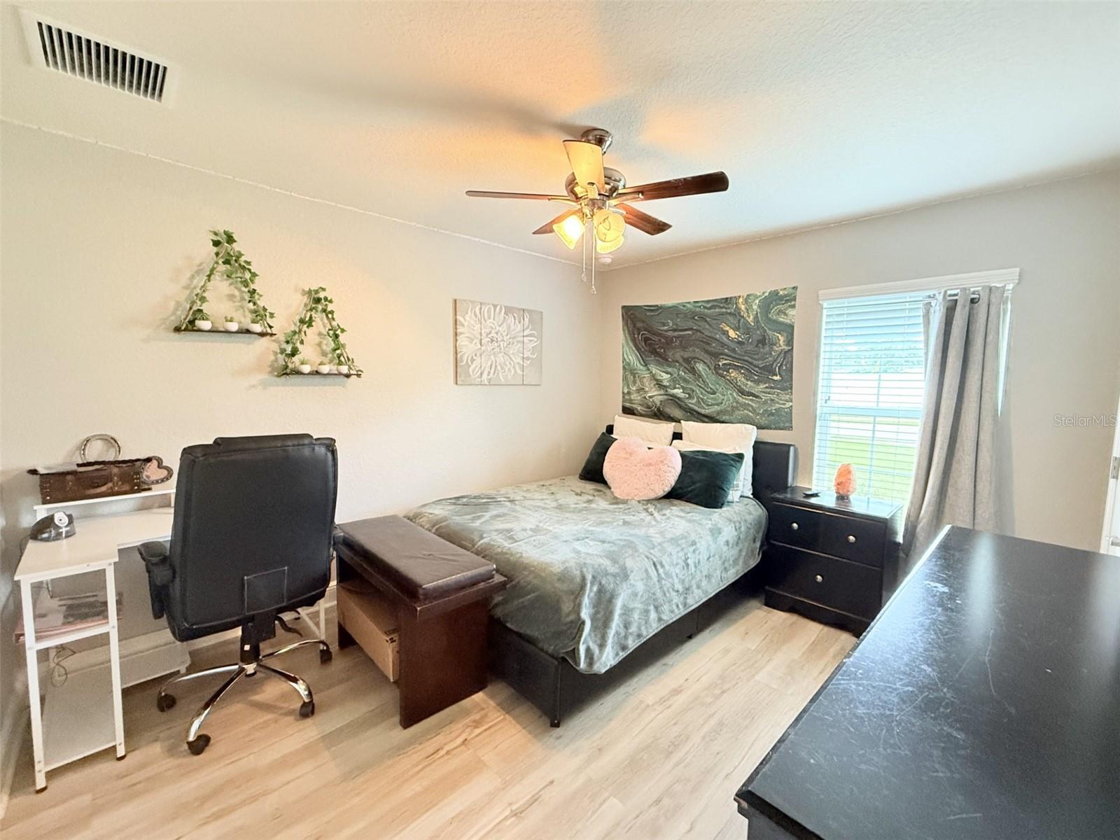 Image 31 of 41 For 186 44th Street