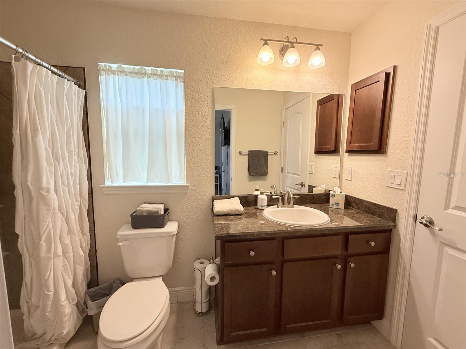 Image 32 of 41 For 186 44th Street