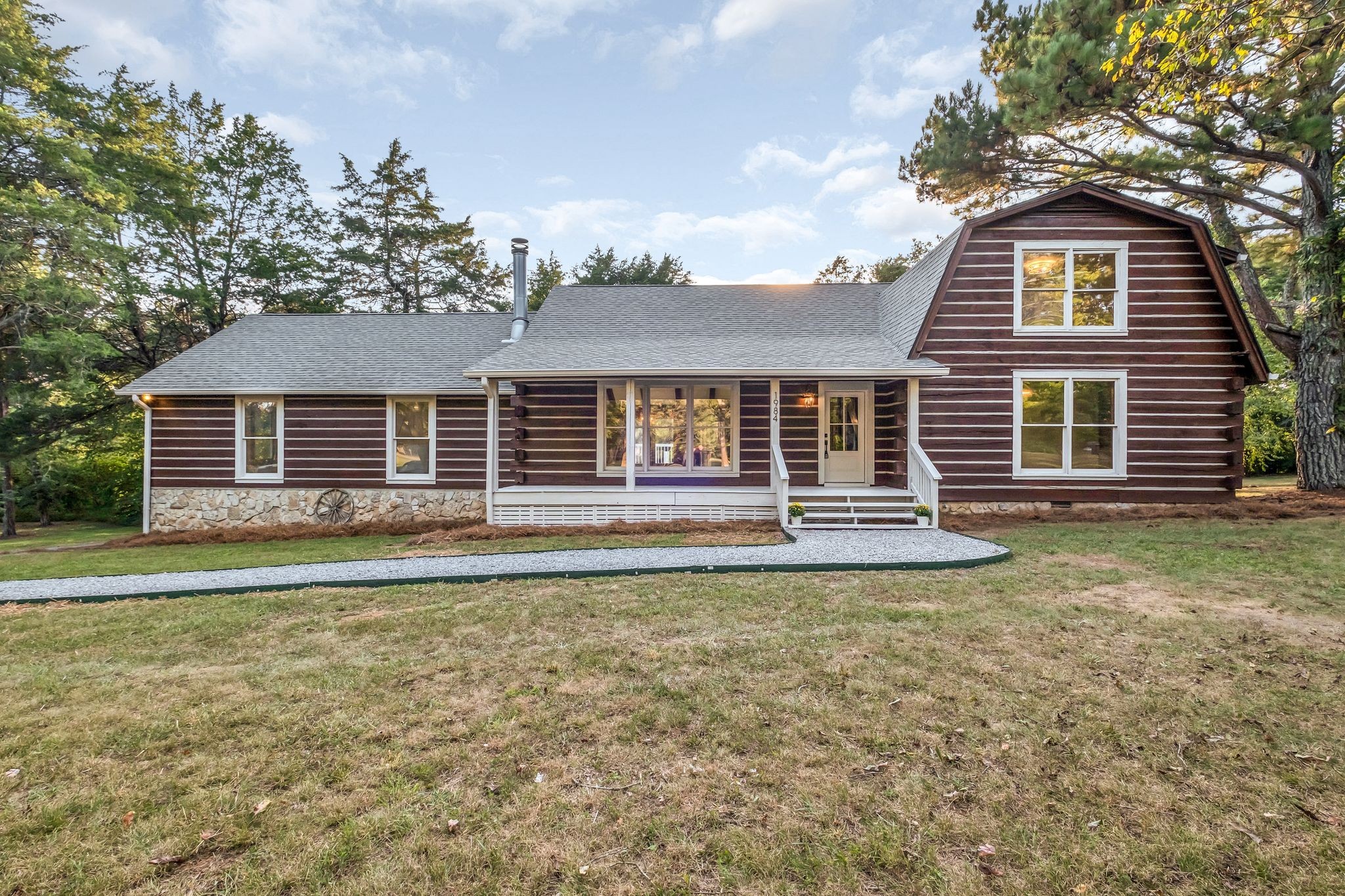 Image 2 of 55 For 1508 Winnetka Street