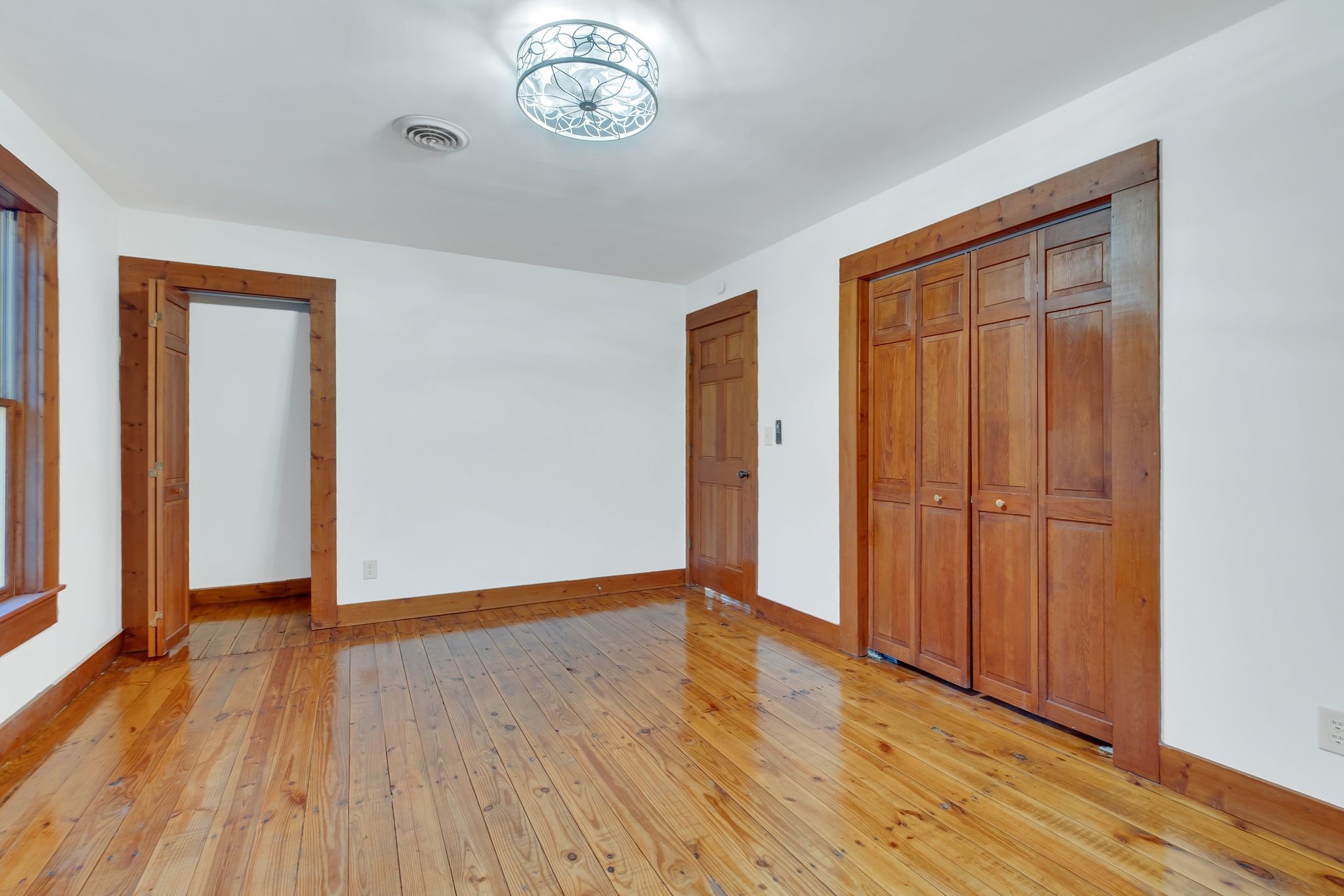 Image 29 of 55 For 1508 Winnetka Street