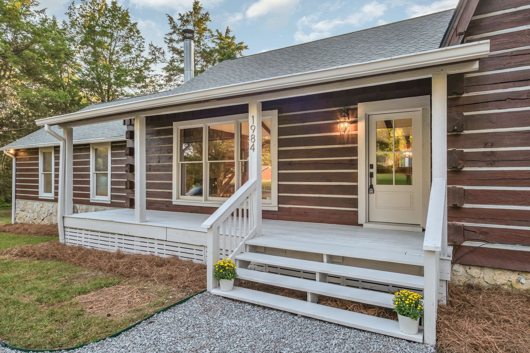 Image 7 of 55 For 1508 Winnetka Street