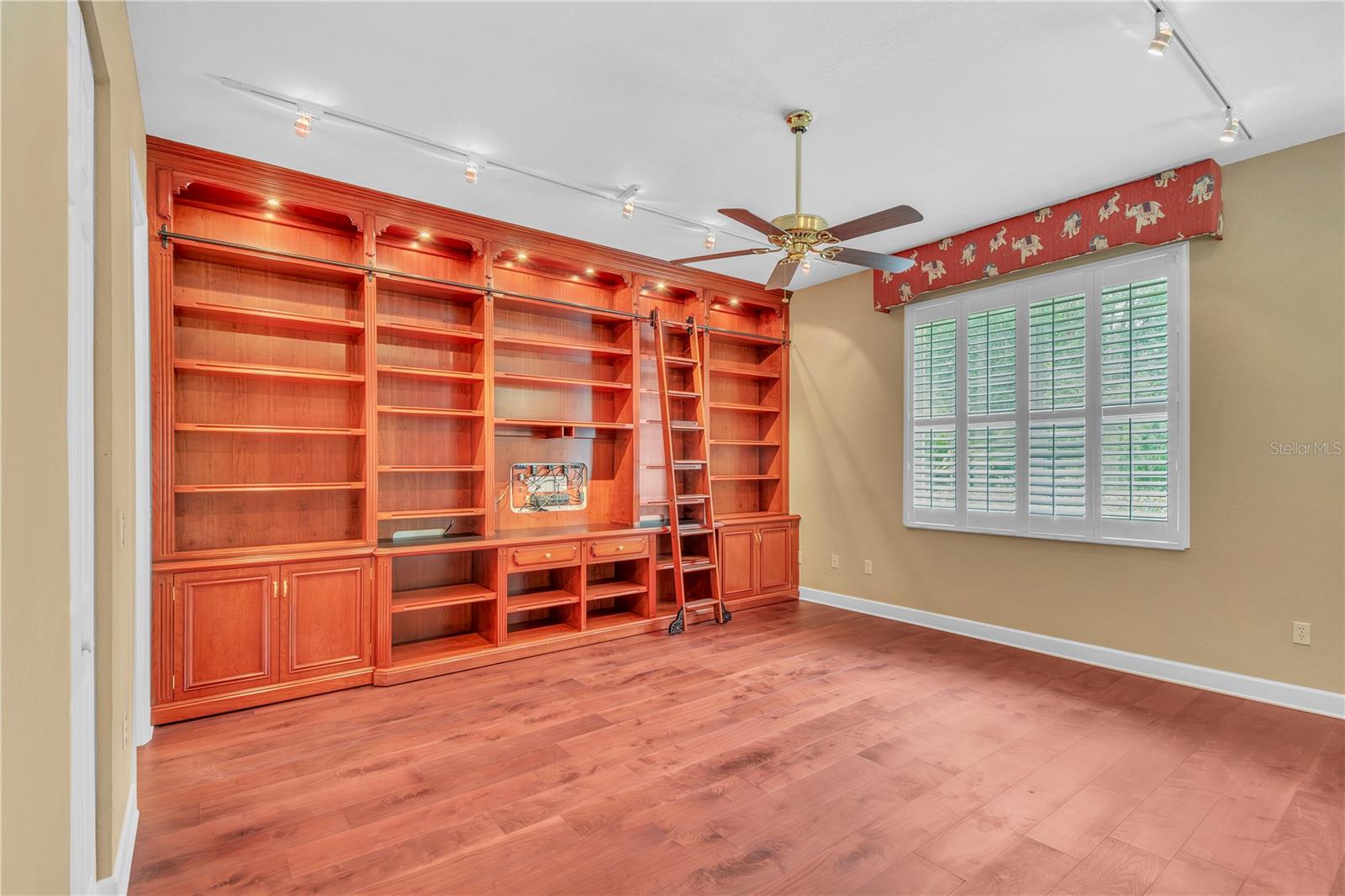 Image 25 of 77 For 767 131st Street