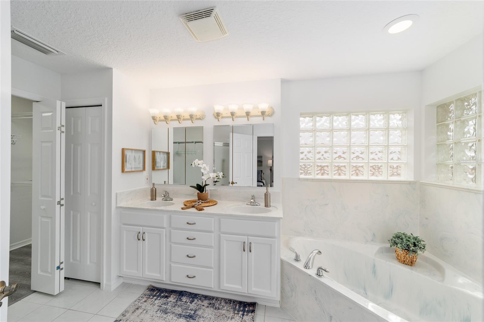 Image 21 of 43 For 2644 20 Circle