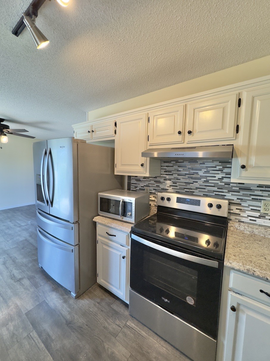Image 8 of 18 For 2858 20th Terrace