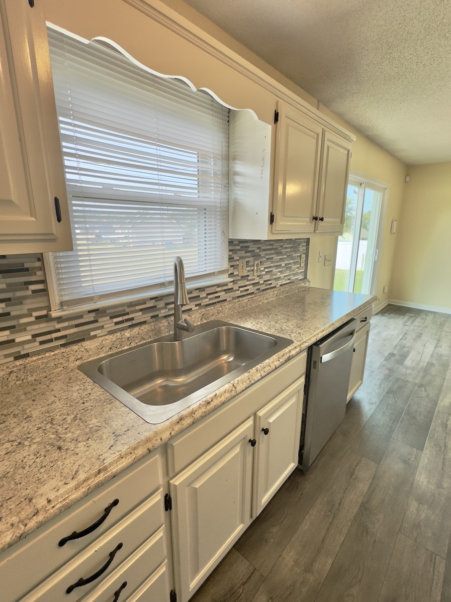 Image 9 of 18 For 2858 20th Terrace