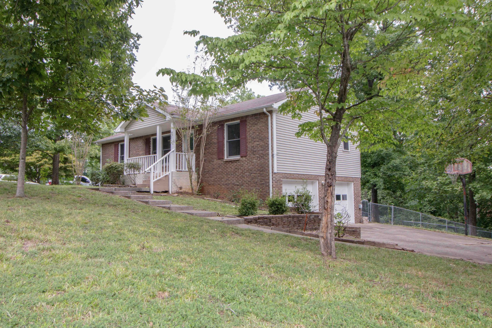 Image 2 of 15 For 2963-2963 Walnut Court
