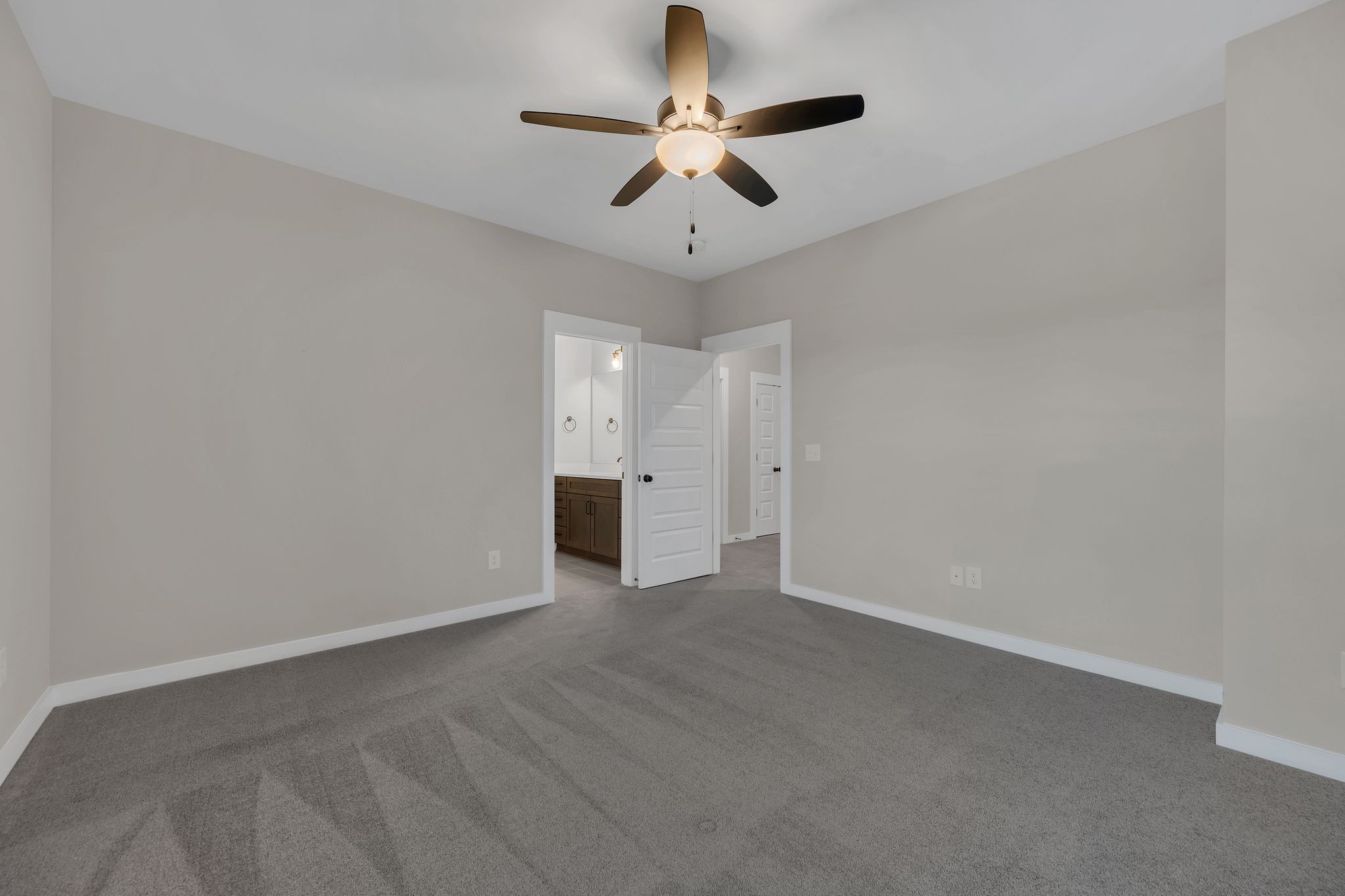 Image 33 of 56 For 57 Woodfield Circle