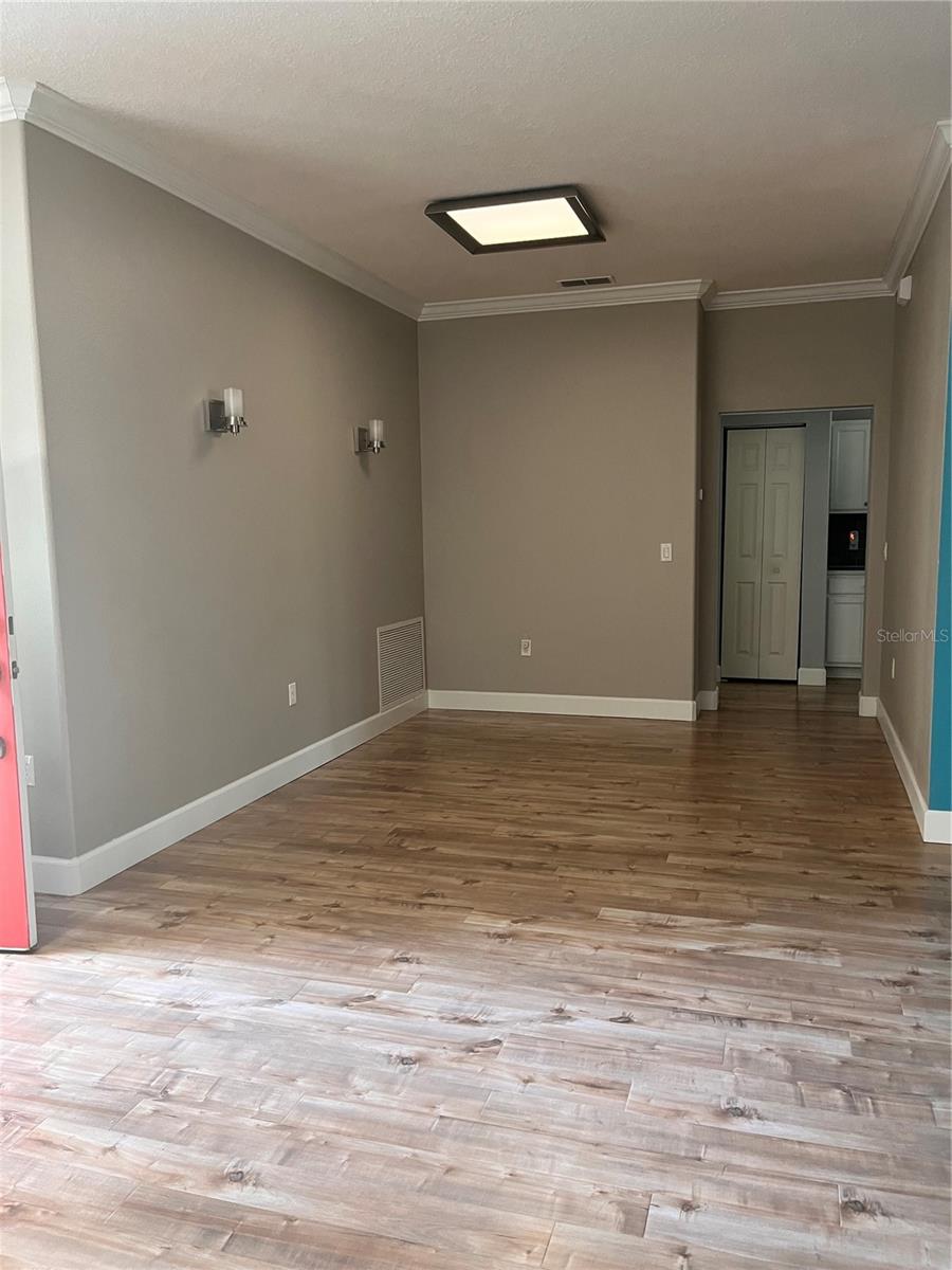 Image 7 of 38 For 8298 79th Circle