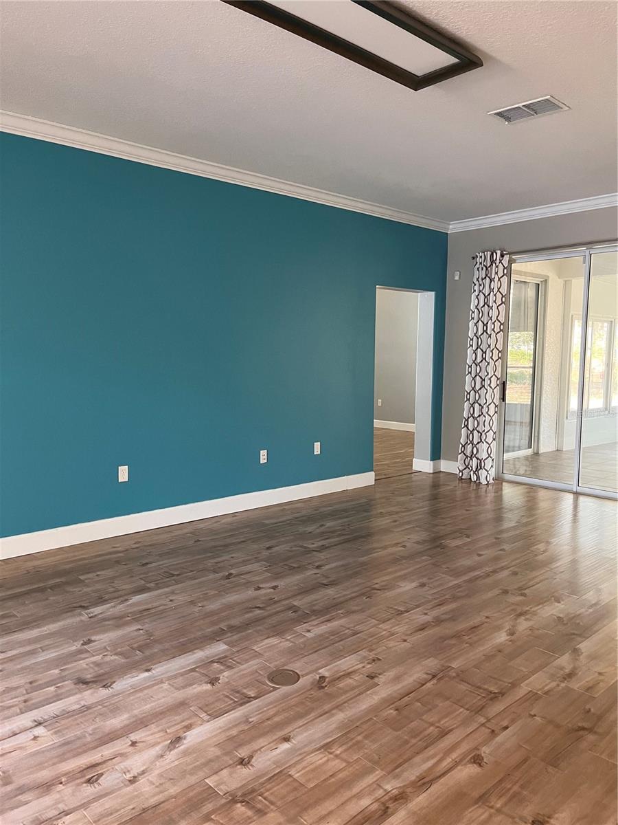 Image 8 of 38 For 8298 79th Circle