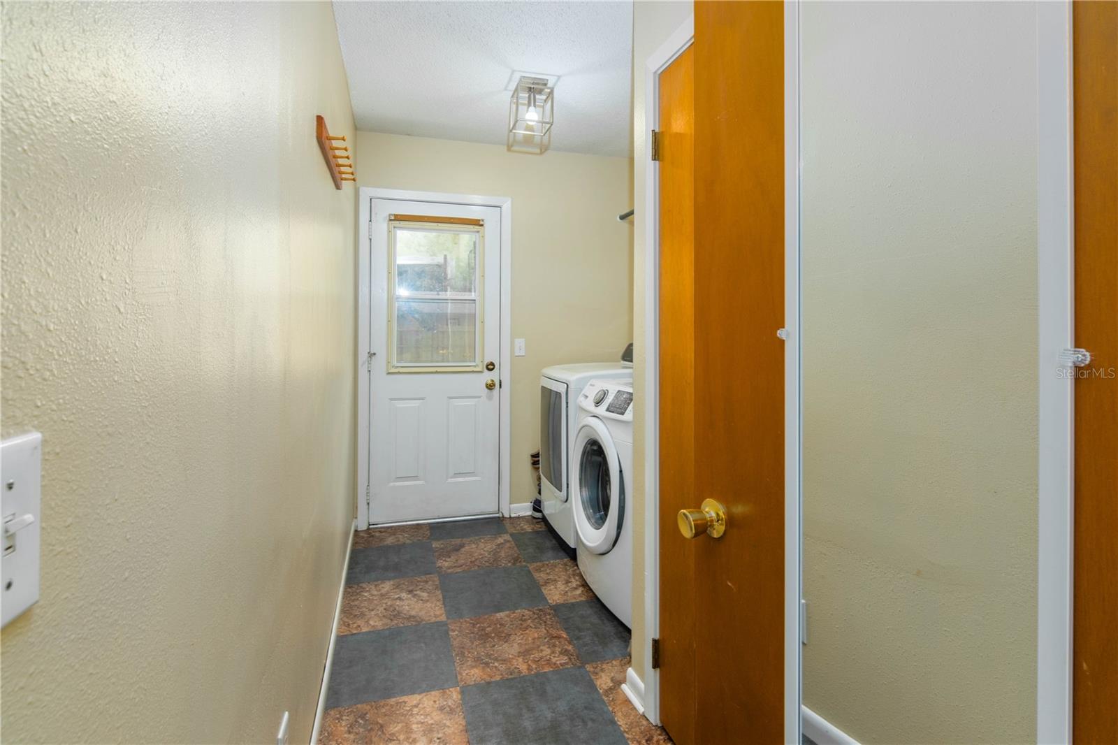 Image 21 of 38 For 126 Mockingbird Way