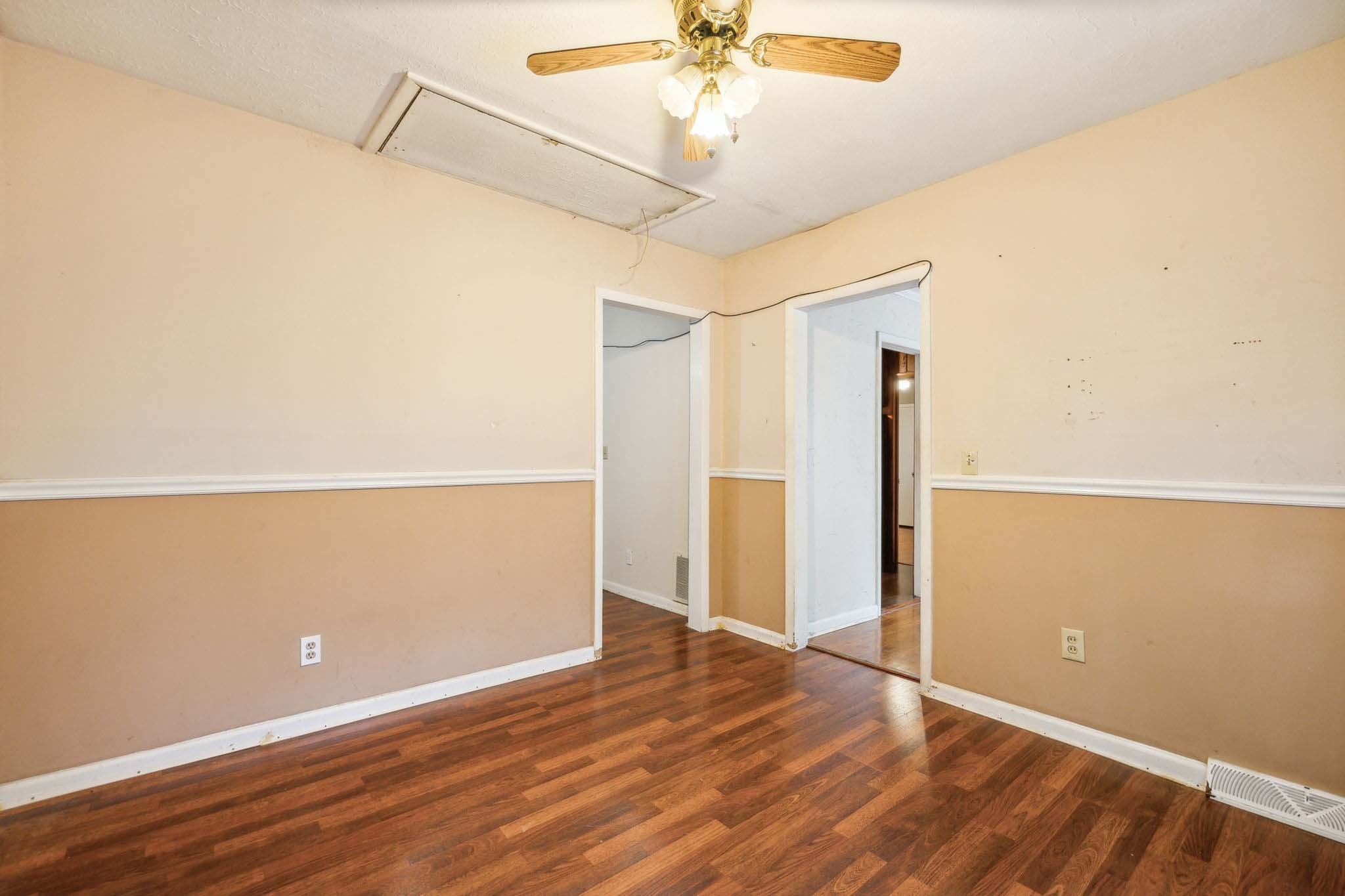Listing photo id 10 for 3440 Olive Avenue