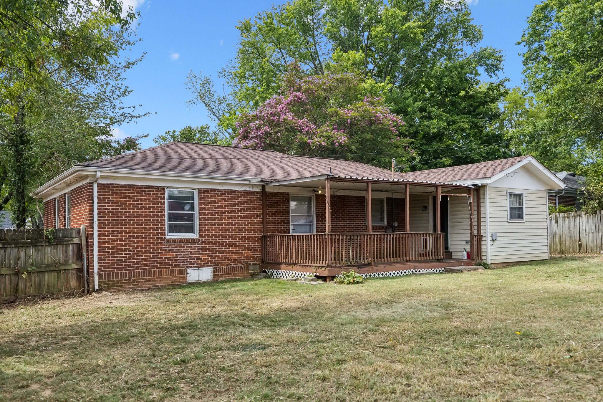 Listing photo id 23 for 3440 Olive Avenue