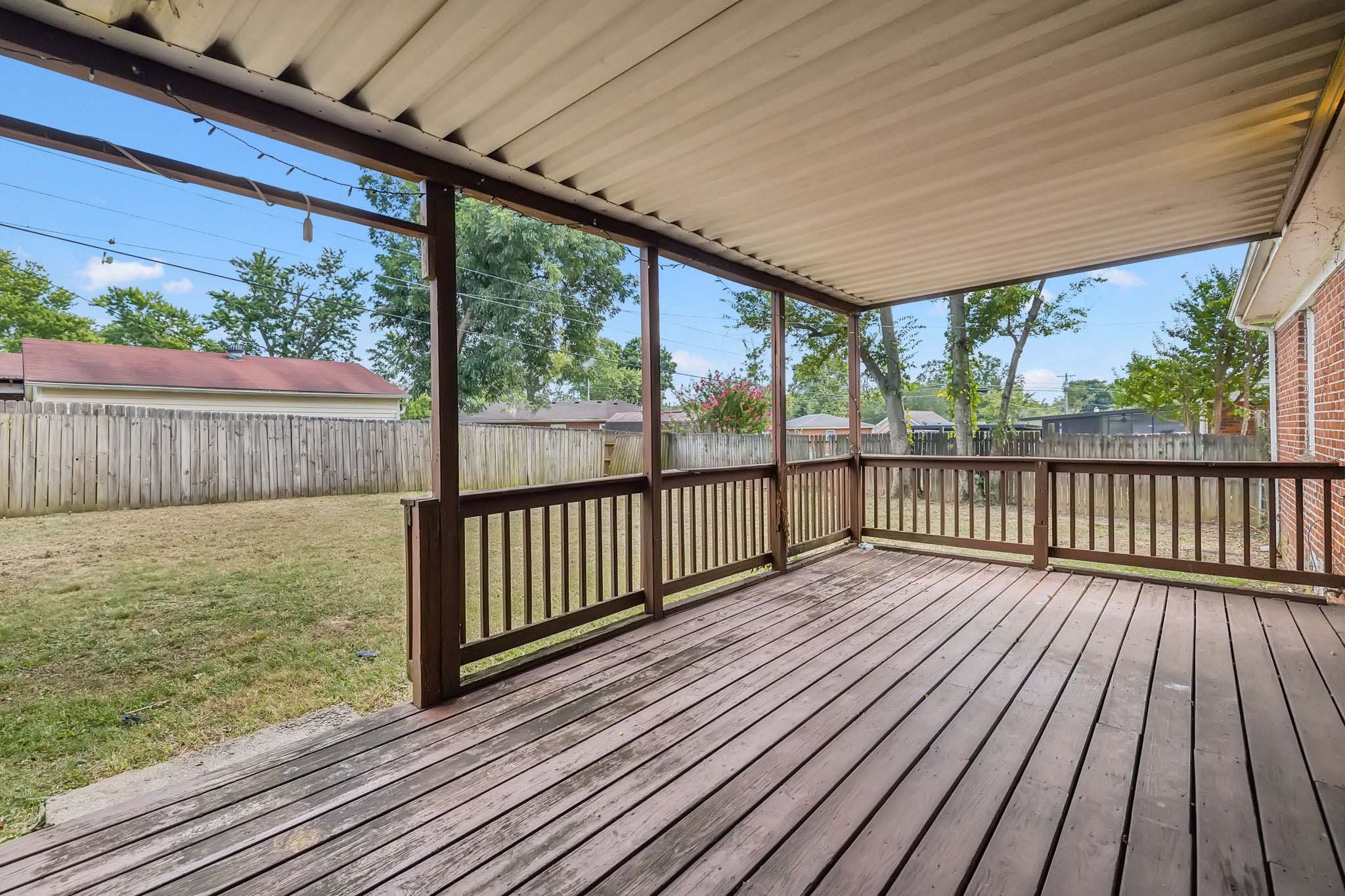 Listing photo id 26 for 3440 Olive Avenue