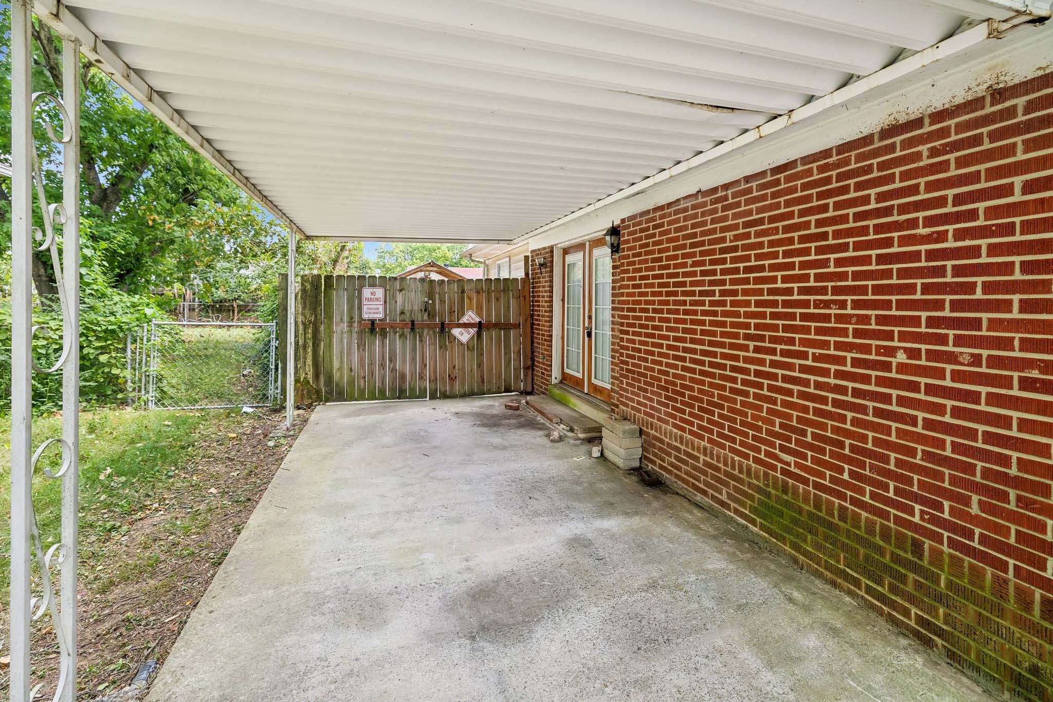 Listing photo id 5 for 3440 Olive Avenue