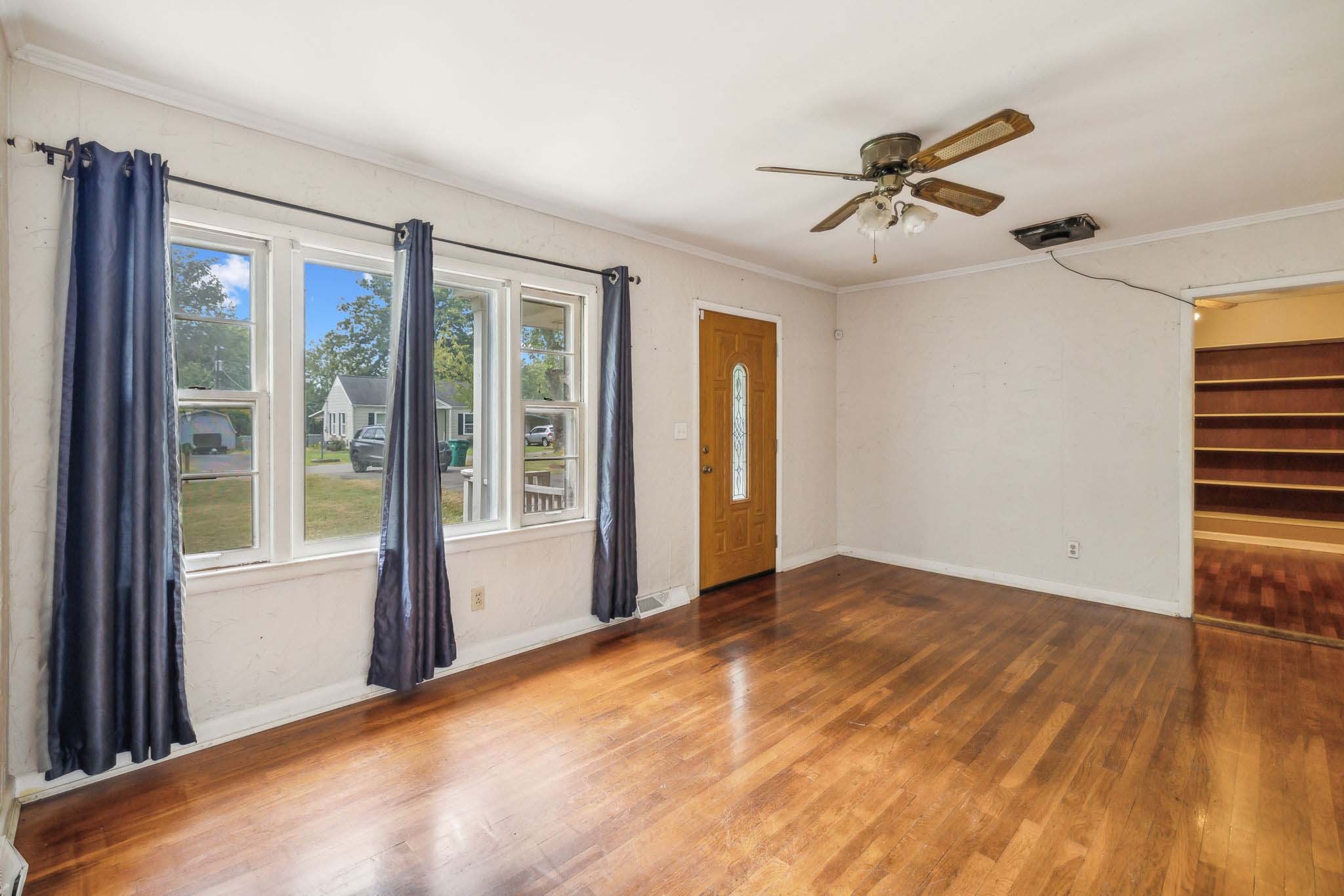 Listing photo id 6 for 3440 Olive Avenue