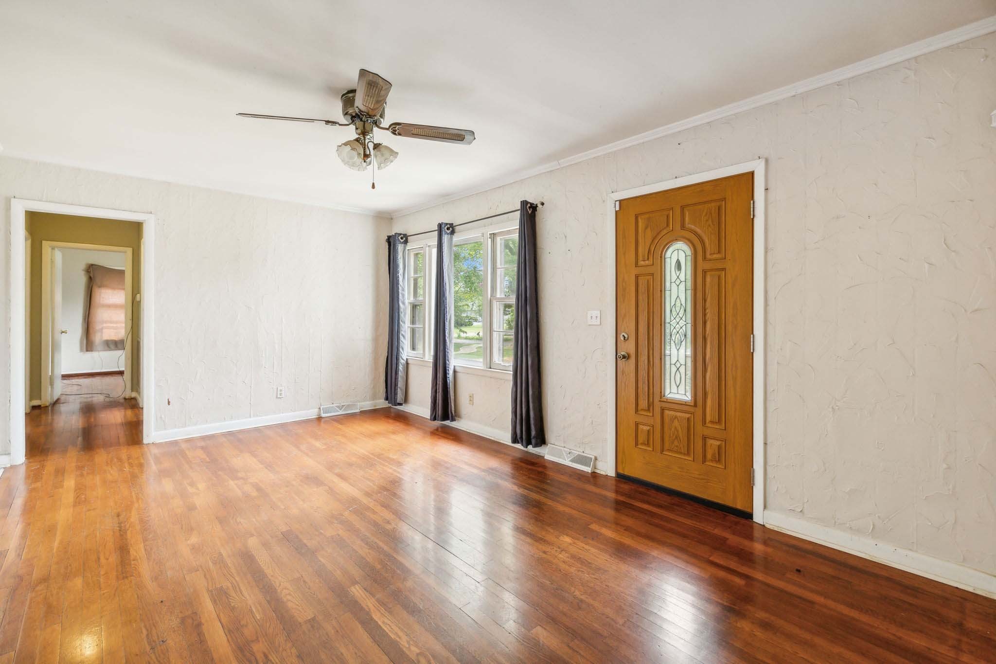 Listing photo id 7 for 3440 Olive Avenue