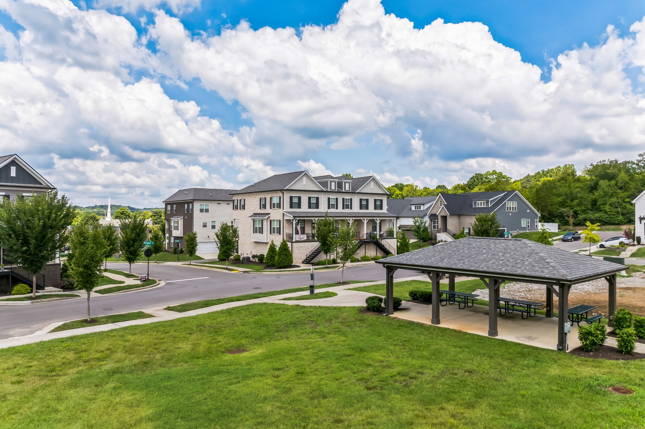 Image 6 of 9 For 9374 Peachtree Way