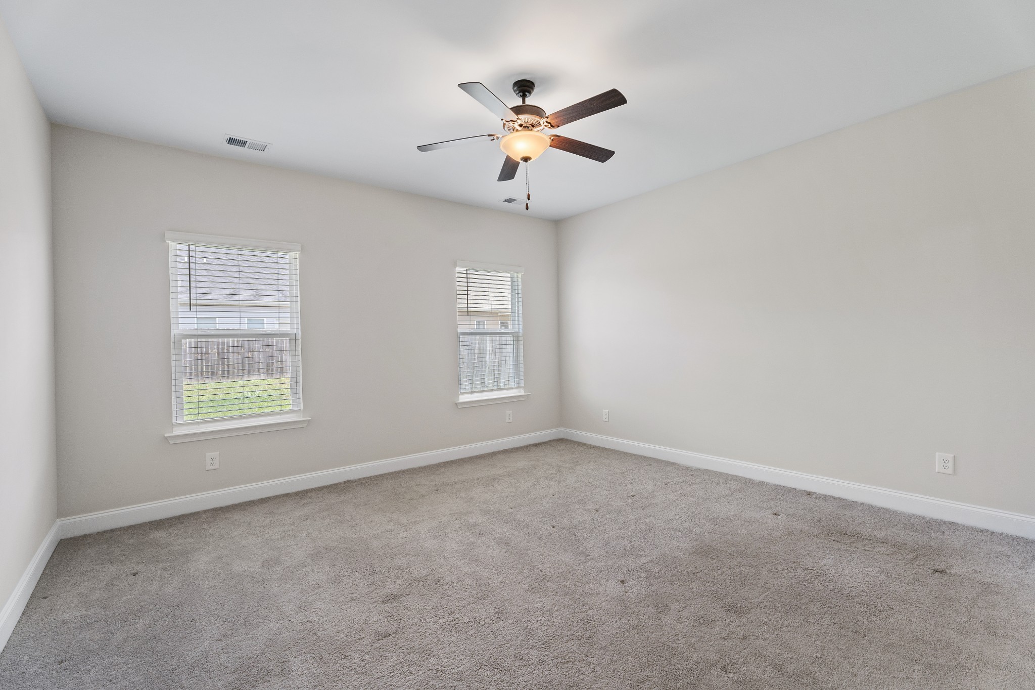 Image 17 of 25 For 3401 Fort King Street 103