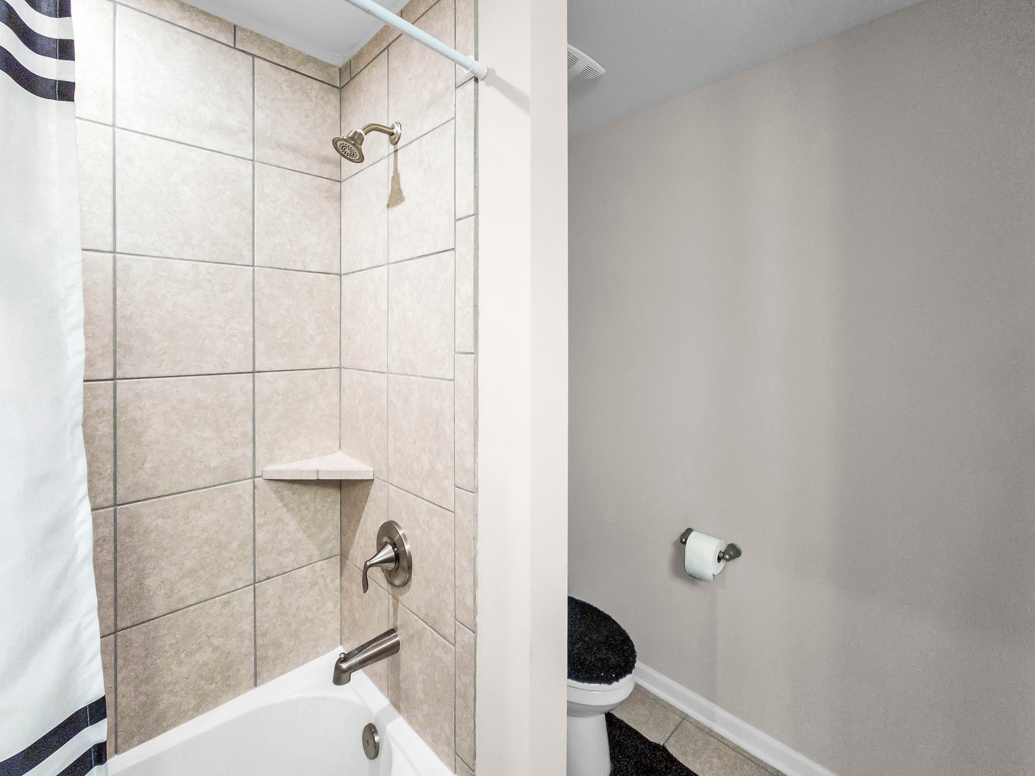 Image 16 of 19 For 654 Midway Drive A
