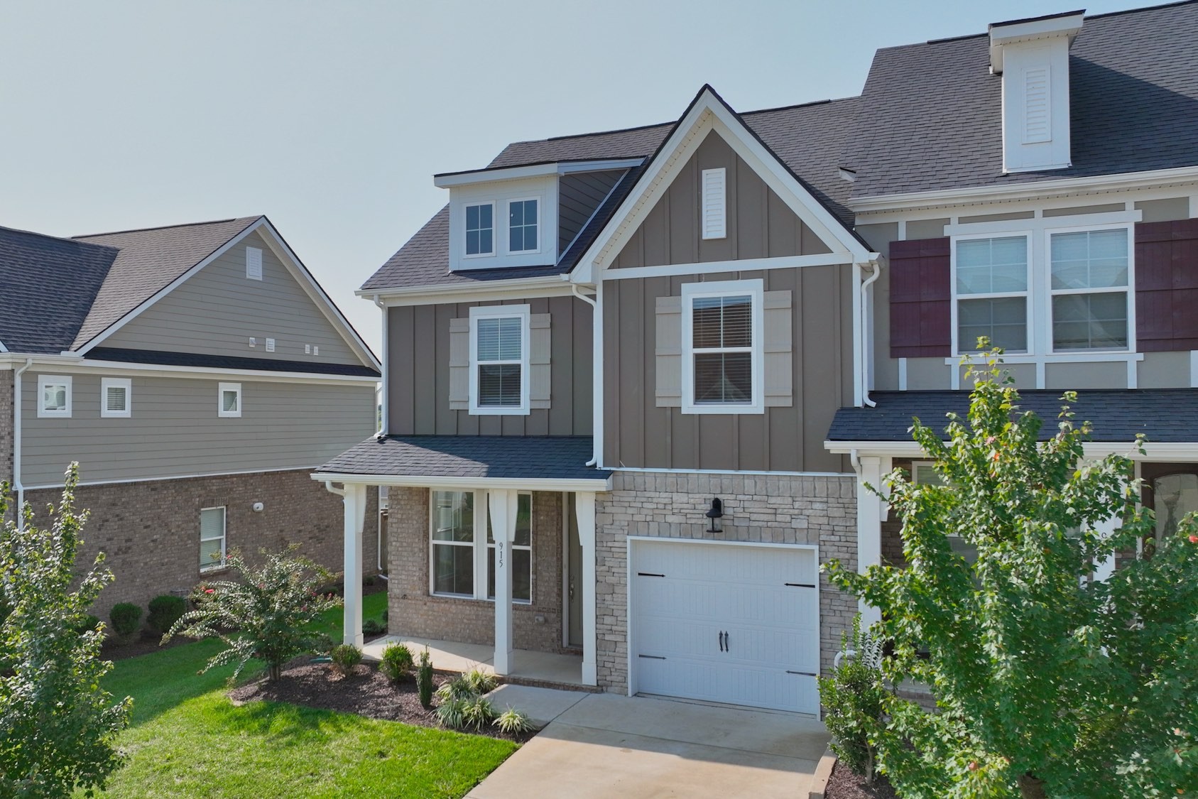 Image 4 of 20 For 8100 56th Terrace