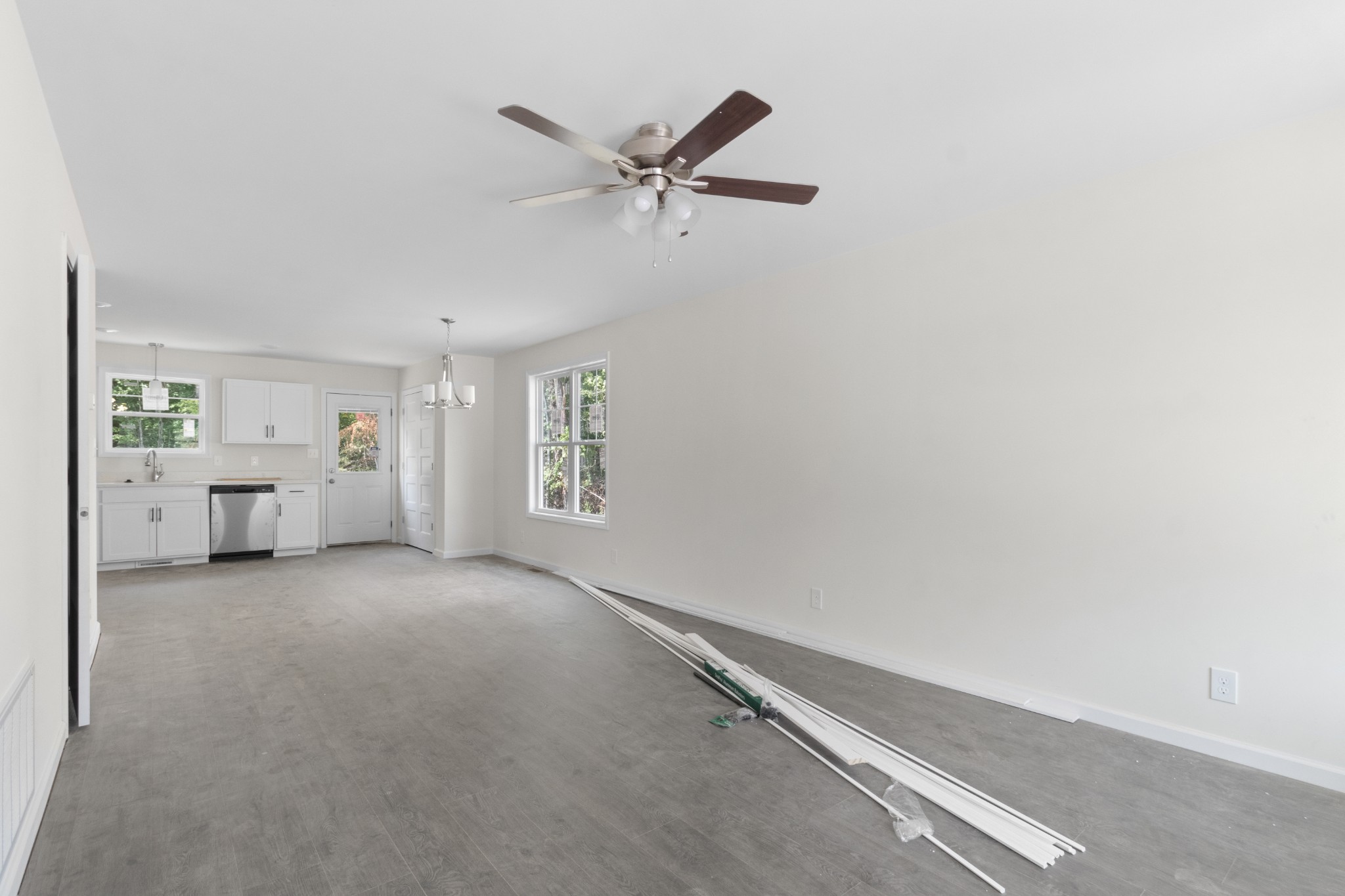 Image 7 of 13 For 8433 109th St