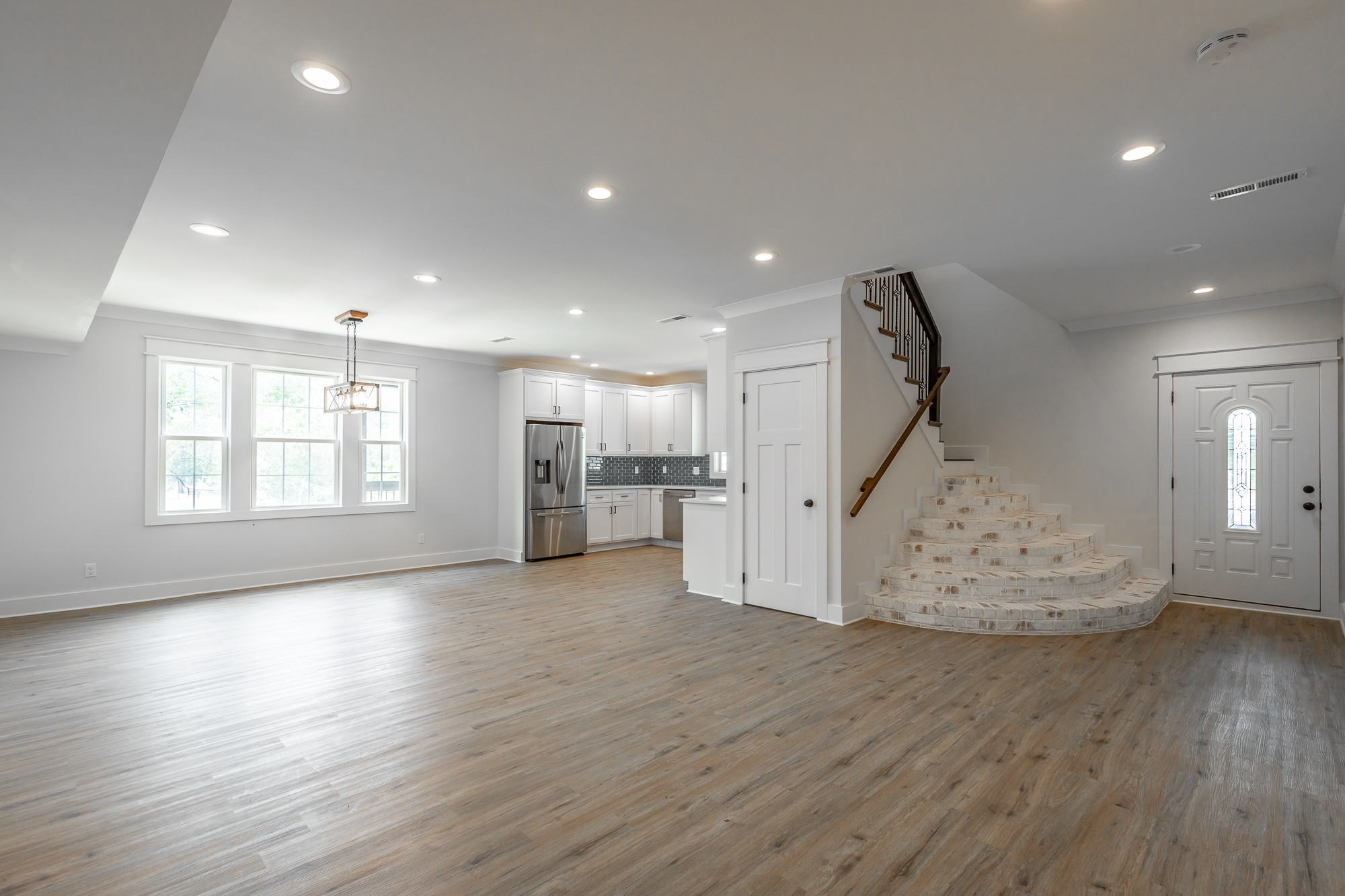 Image 3 of 5 For 9391 Stafford Drive