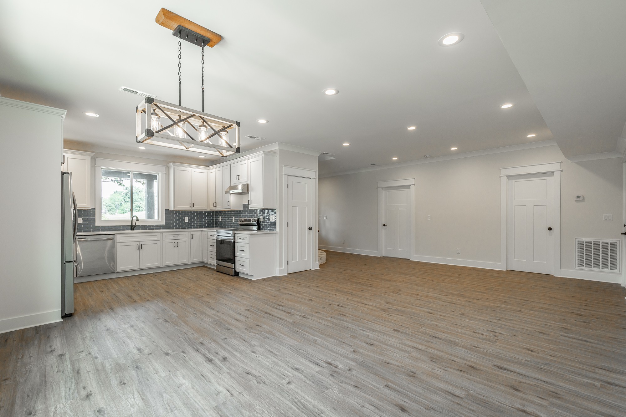 Image 4 of 5 For 9391 Stafford Drive
